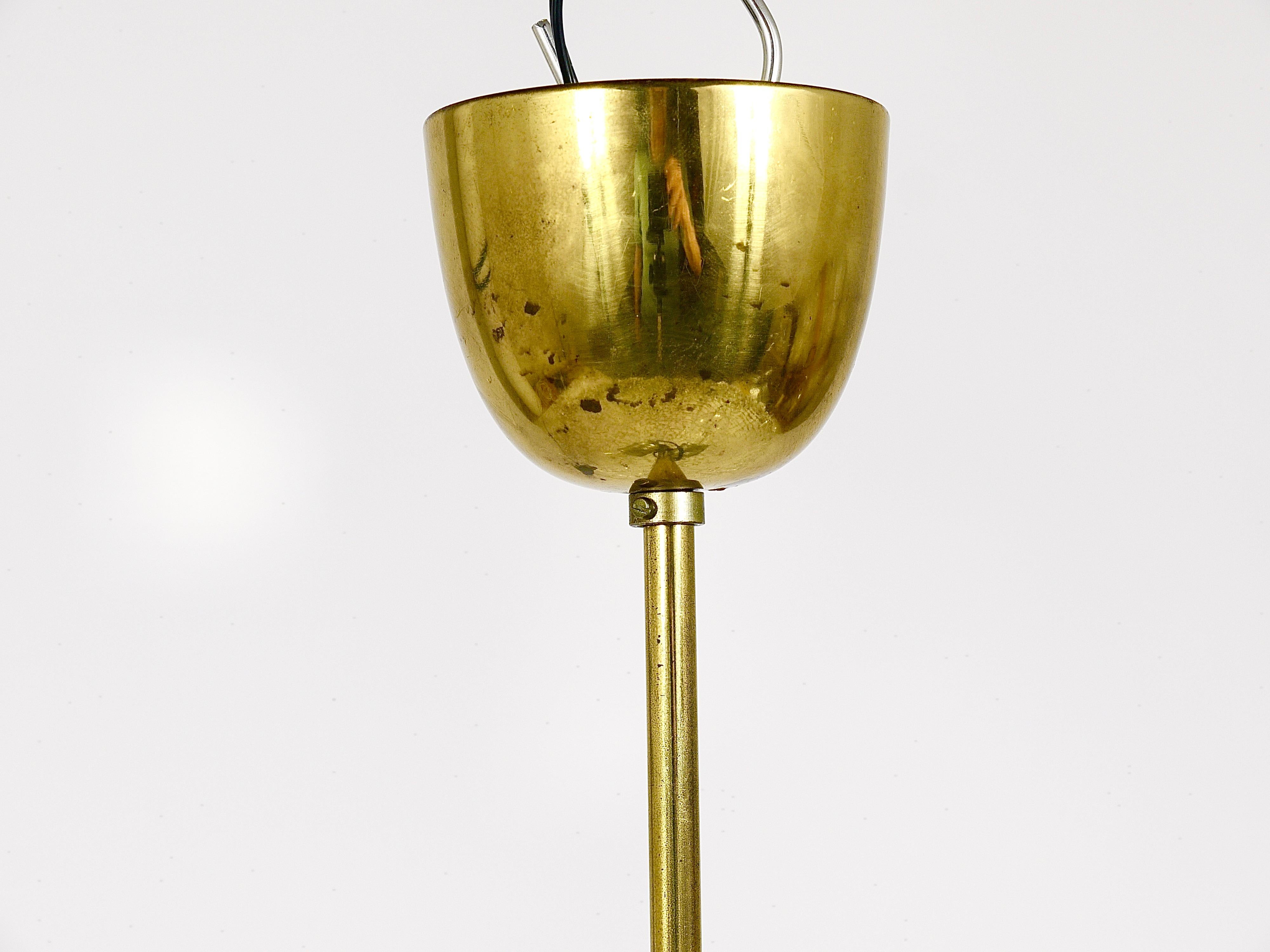 J.T. Kalmar Round Mid-Century Brass & Textured Glass Chandelier, Austria, 1950s For Sale 11