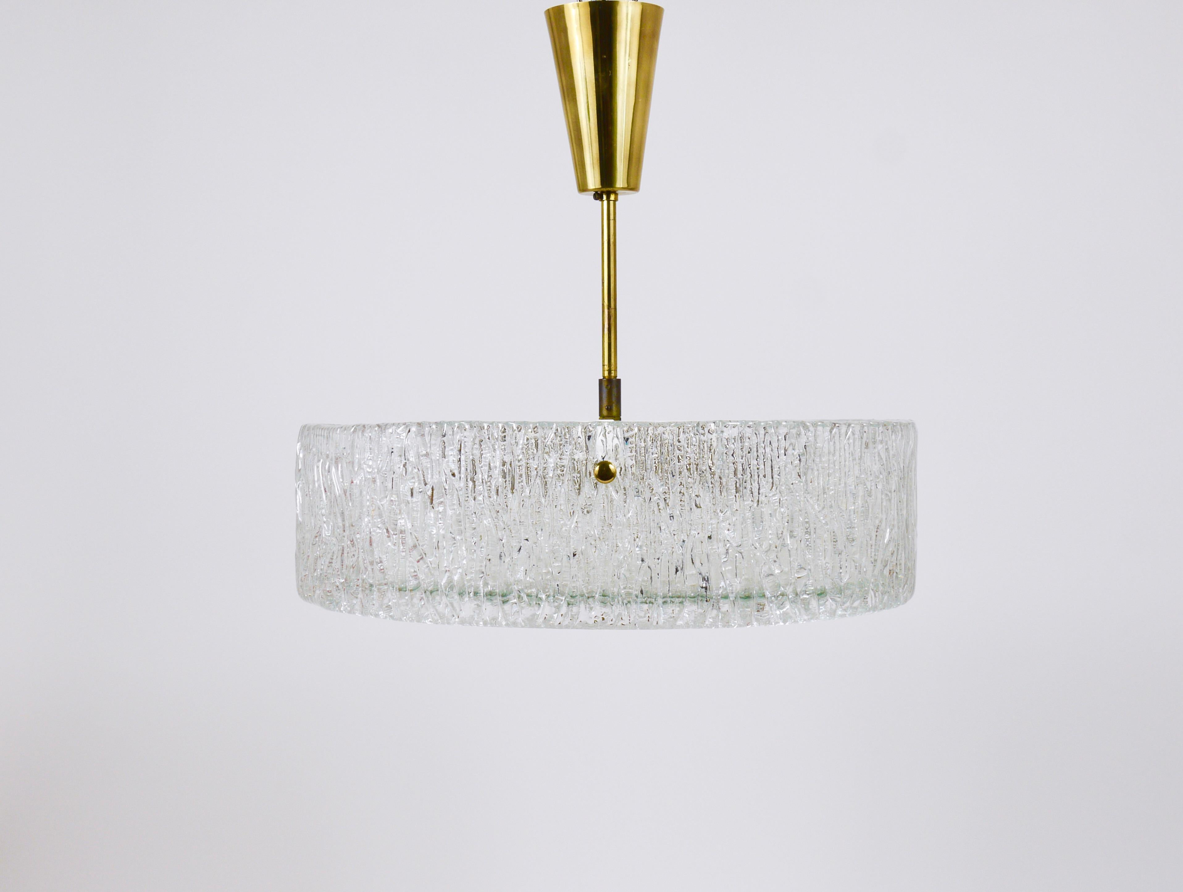 J.T. Kalmar Round Textured Glass Ring & Brass Chandelier, Pendant Lamp, 1950s For Sale 6