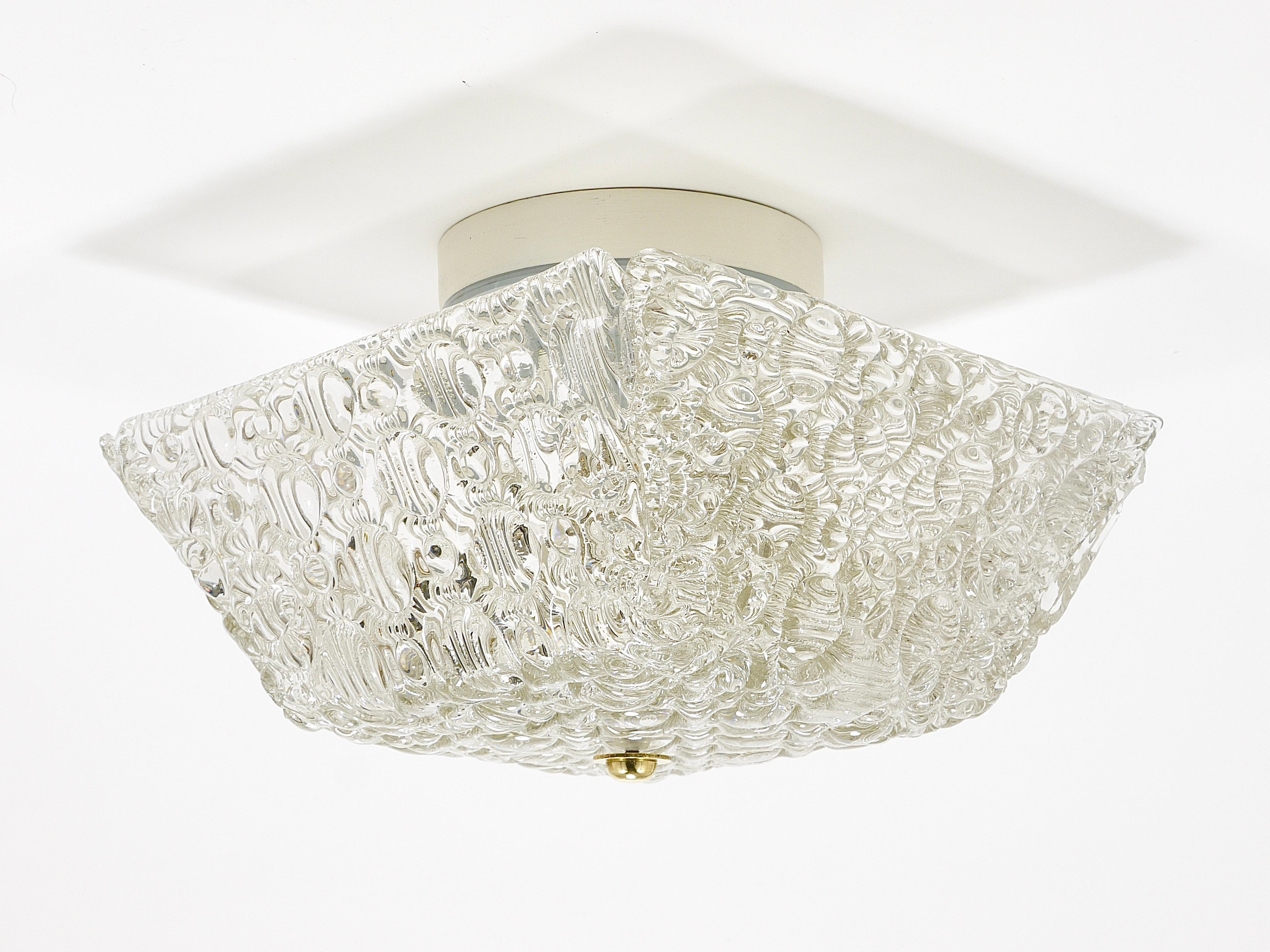 J.T Kalmar Square Brass & Textured Glass Flush Mount Ceiling Light, 1950s In Good Condition For Sale In Vienna, AT