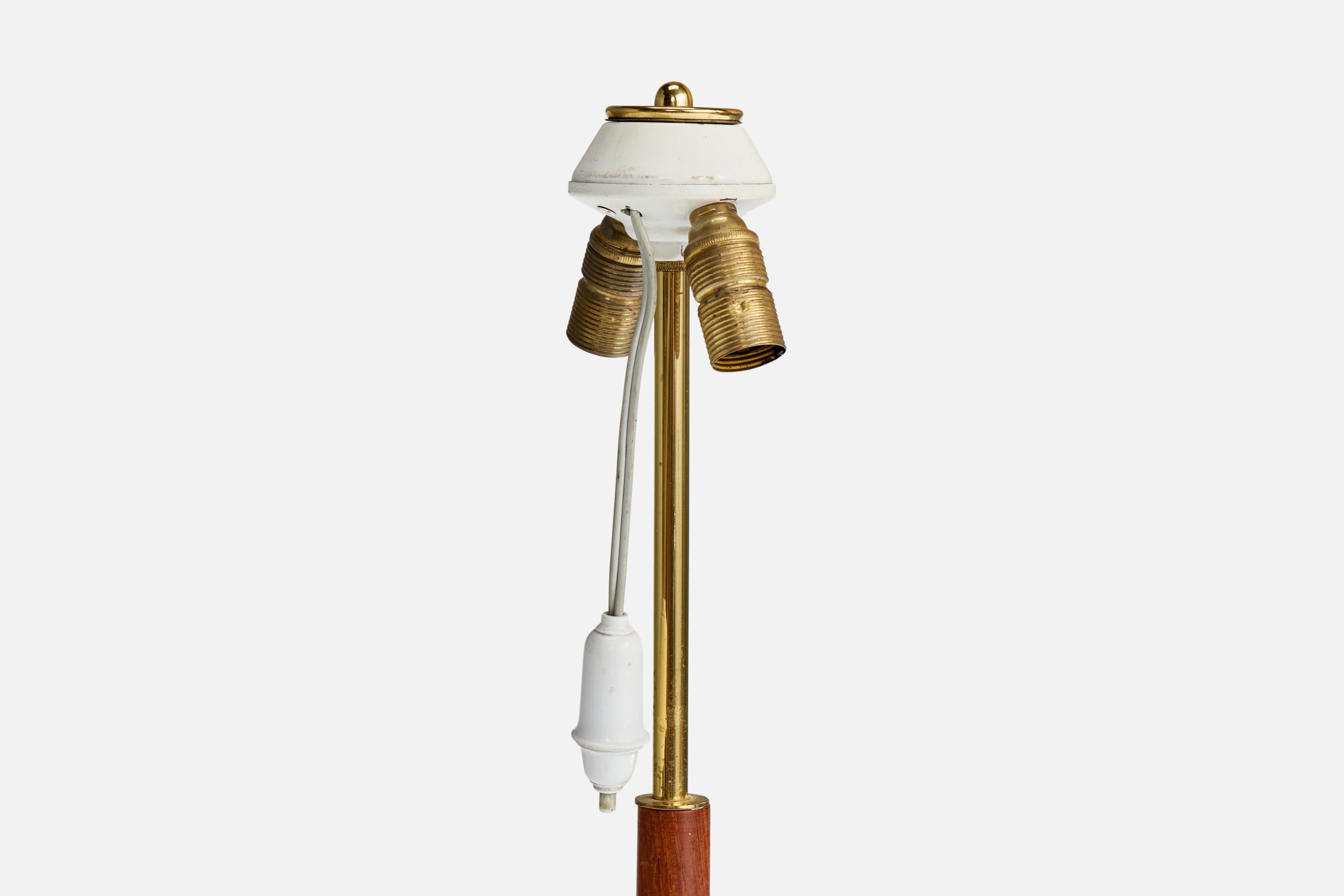 J.T. Kalmar, Tischleuchte, Messing, Teak, Österreich, 1960er Jahre (Moderne der Mitte des Jahrhunderts) im Angebot
