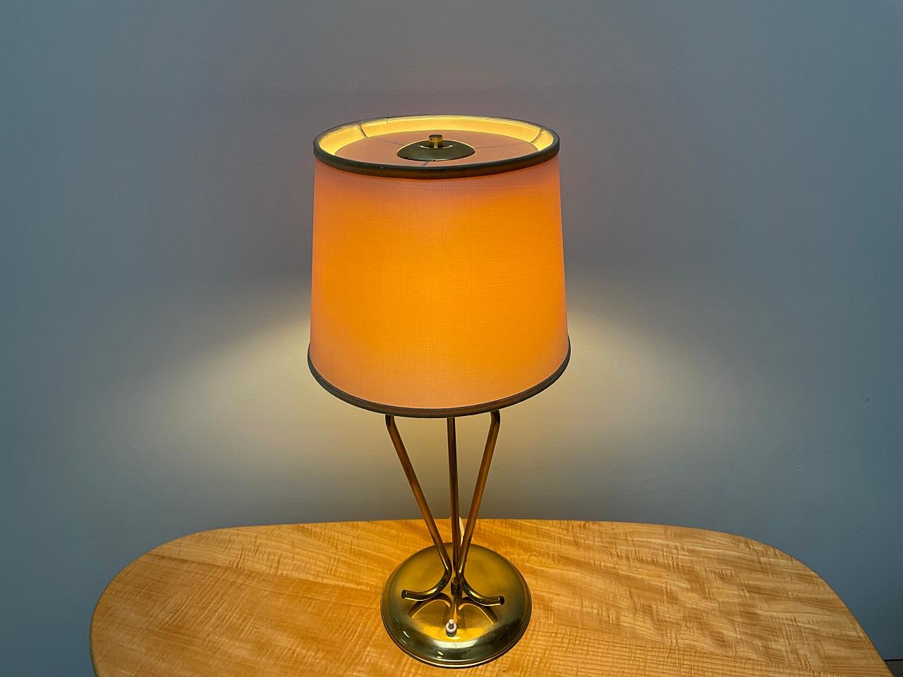 Austrian J.T. KALMAR Tripod Brass Table Lamp, Josef Frank Style, 1960s, Austria For Sale