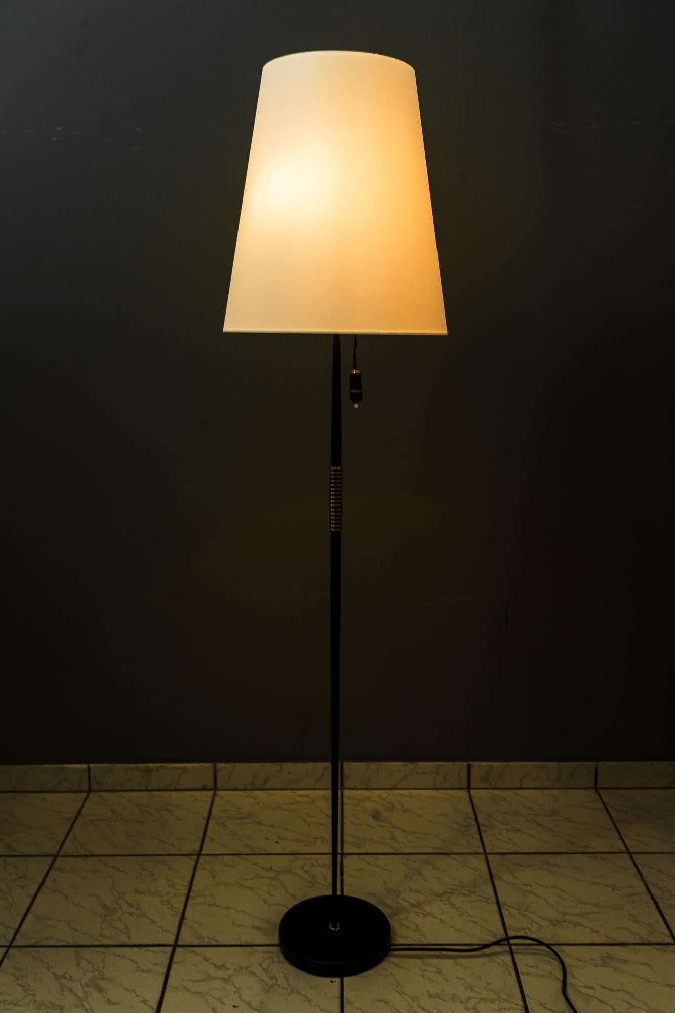 Mid-20th Century J.T.Kalmar floor lamp with fabric shade vienna around 1950s For Sale