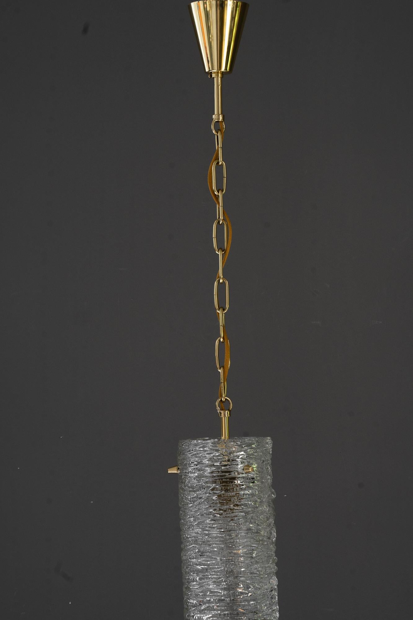 Mid-Century Modern J.T.Kalmar pendant  avec structure verre vienne vers 1950 en vente