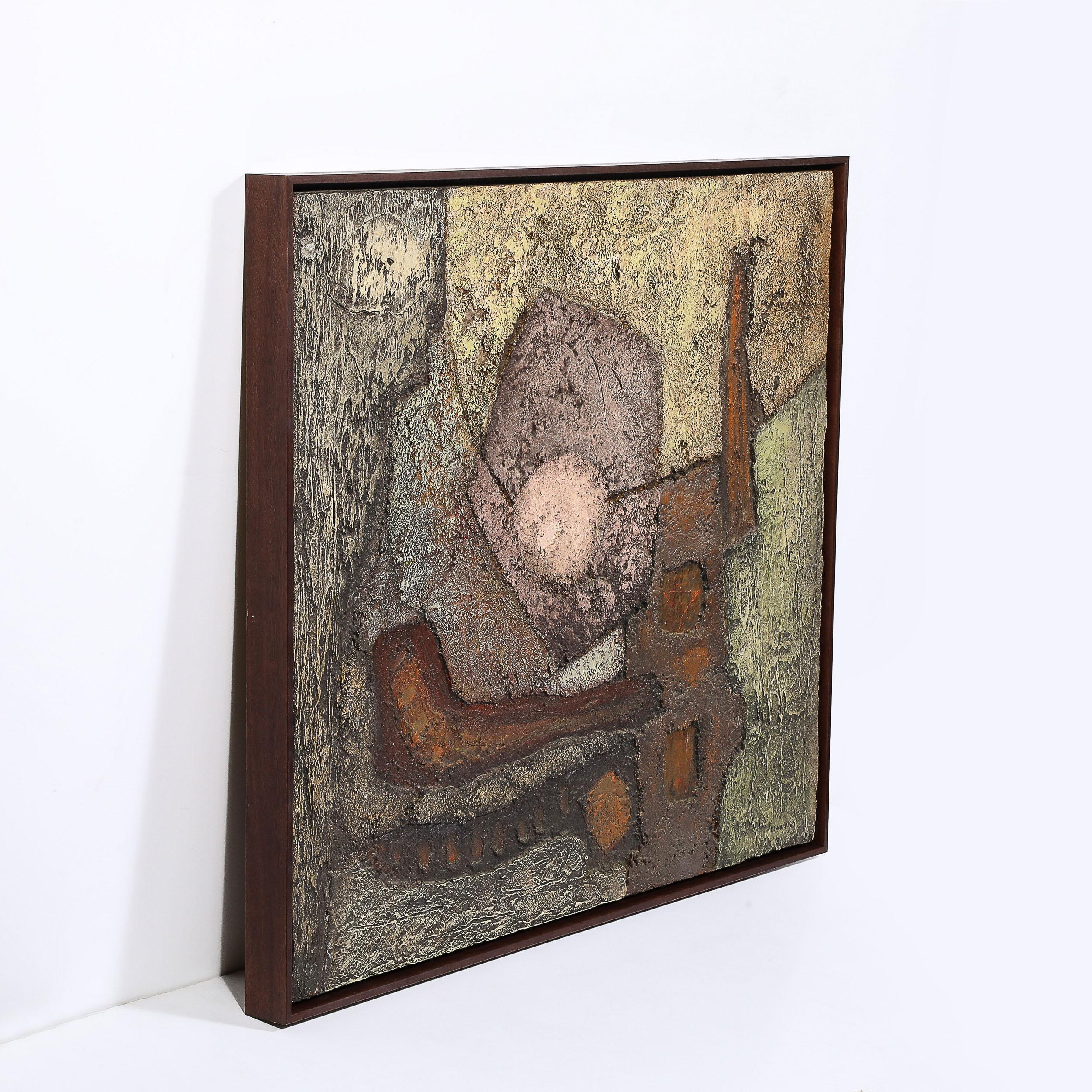 Cette imposante et sculpturale peinture abstraite texturée du milieu du siècle sur panneau signée Juan Almoril provient d'Espagne, C.C. 1967. Cette œuvre présente une composition carrée avec un ensemble de formes géométriques rendues organiques dans