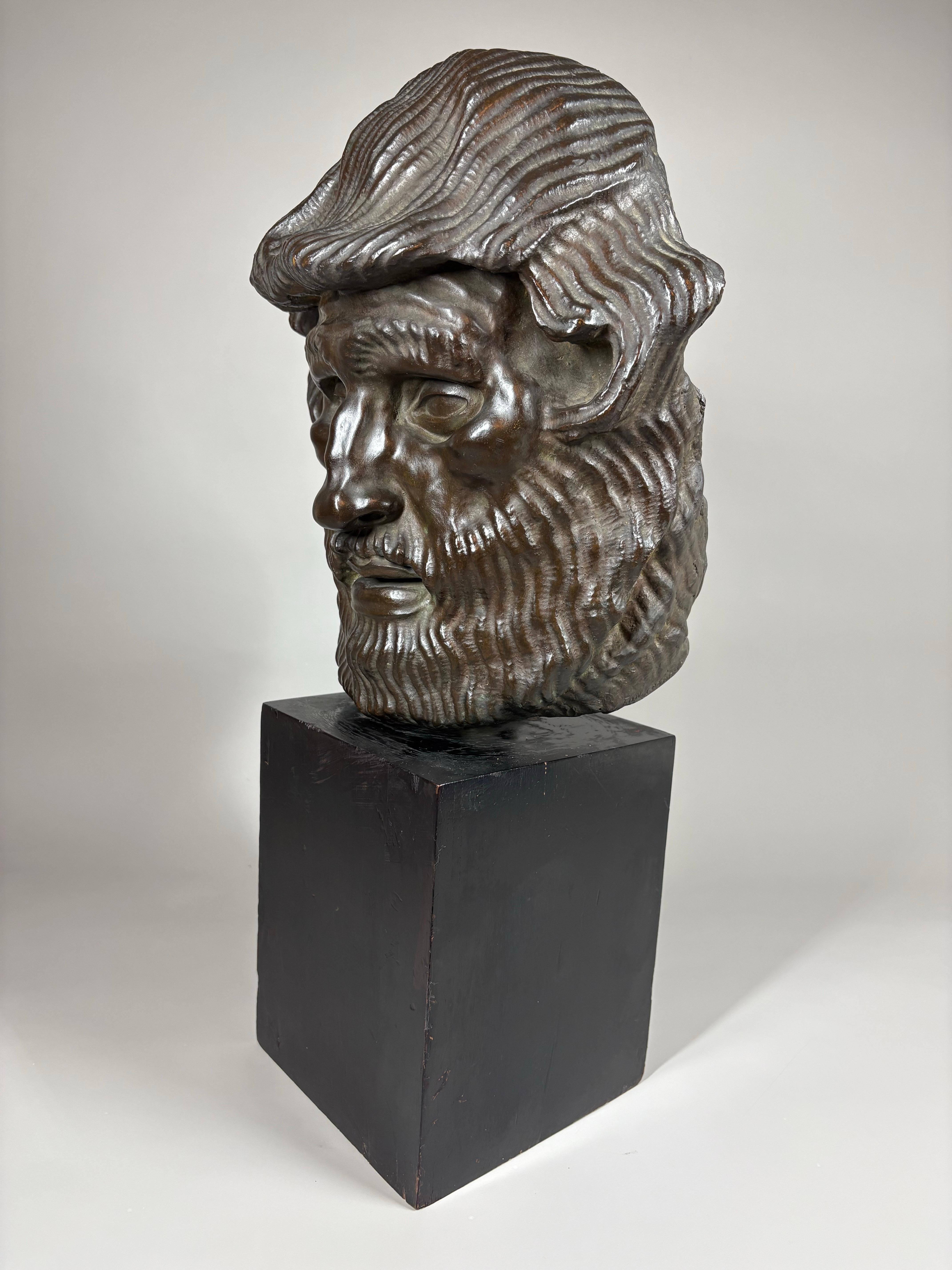 Juan Carlos Iramain (1900-1973), Bronze relief of bearded man In condizioni buone in vendita a Sleepy Hollow, NY