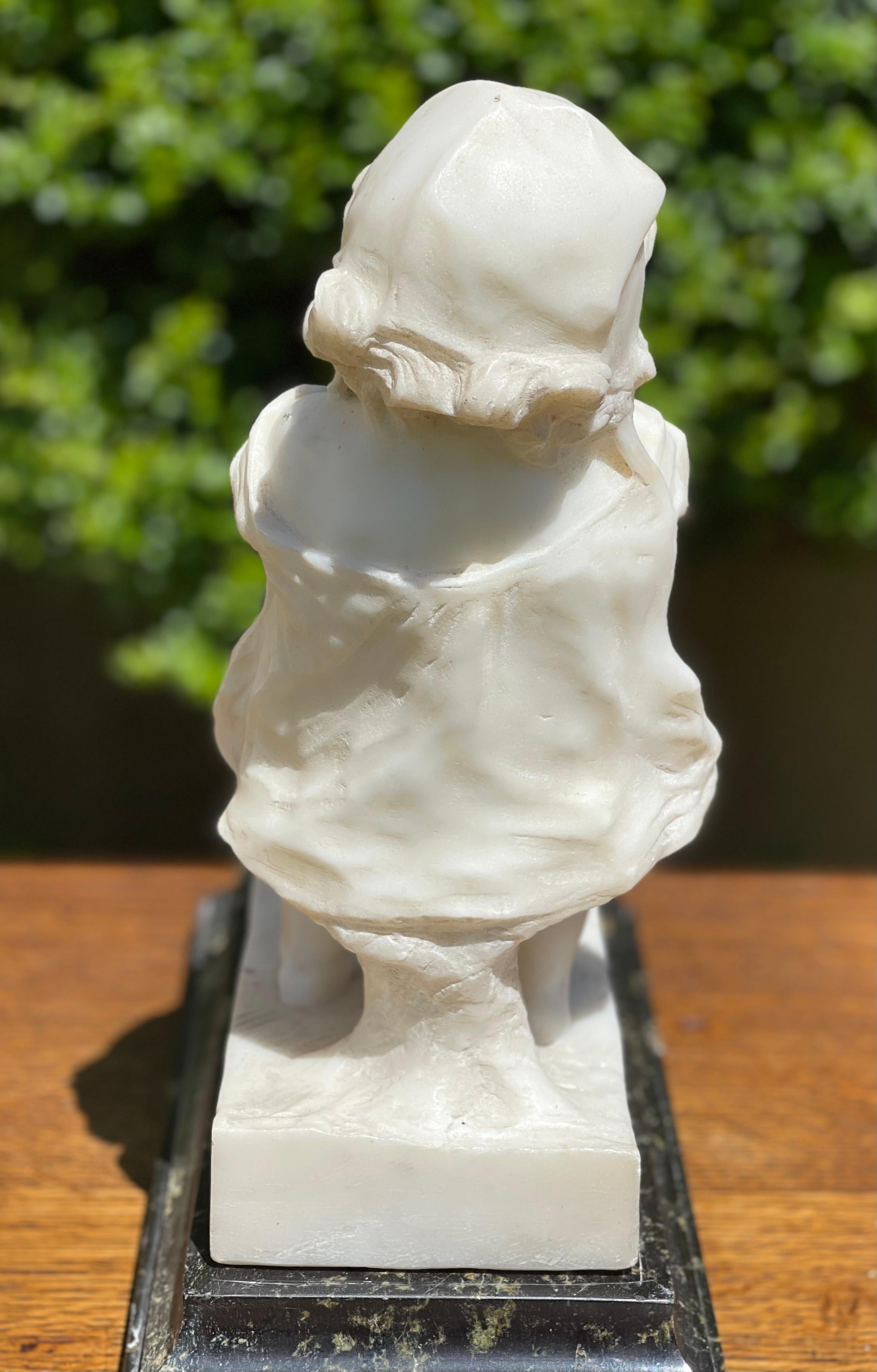 Juan Clara, Young Girl and the Cat, Carrara Marble, 19th Century For Sale 8