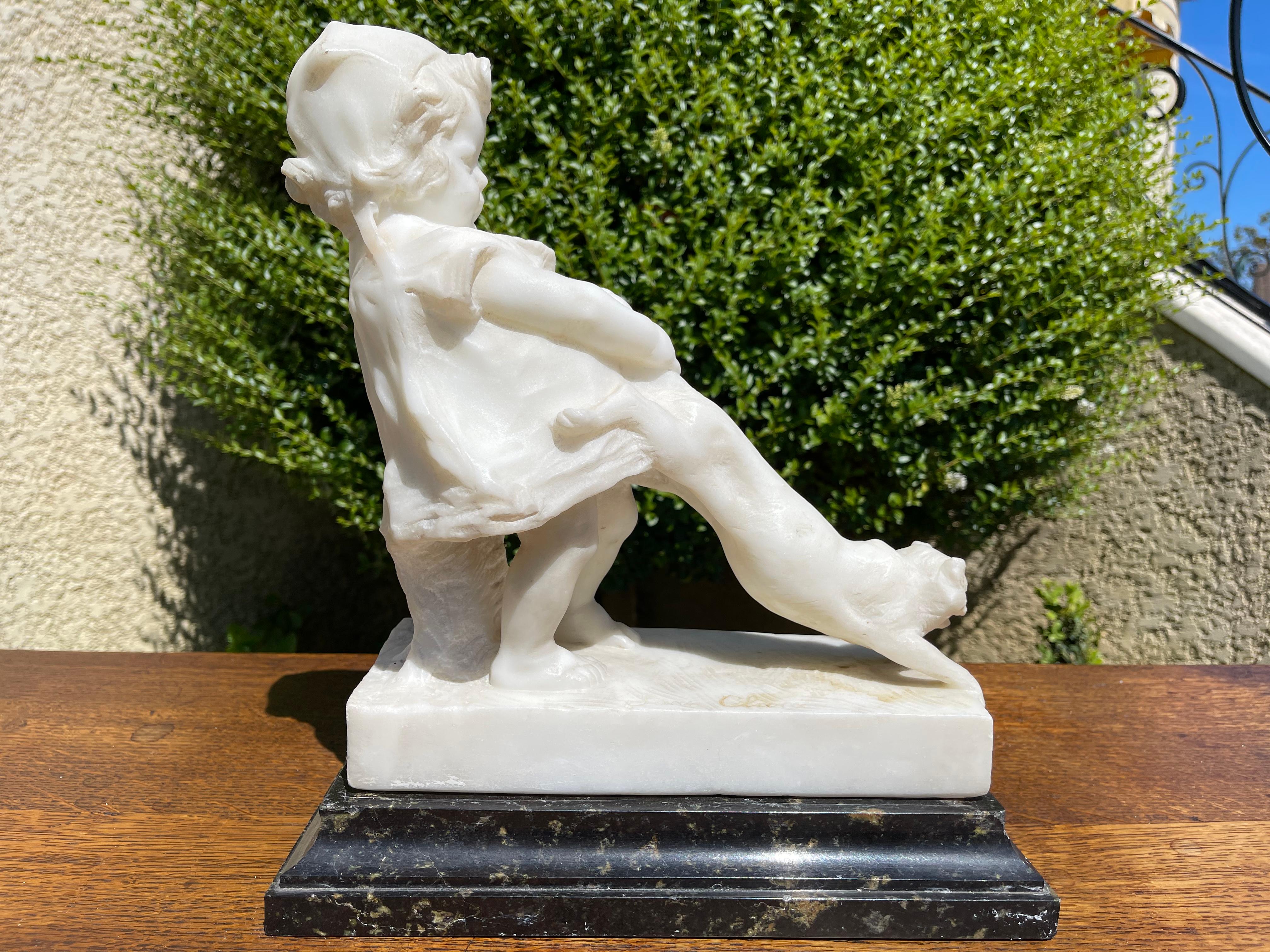 Juan Clara, Young Girl and the Cat, Carrara Marble, 19th Century For Sale 2