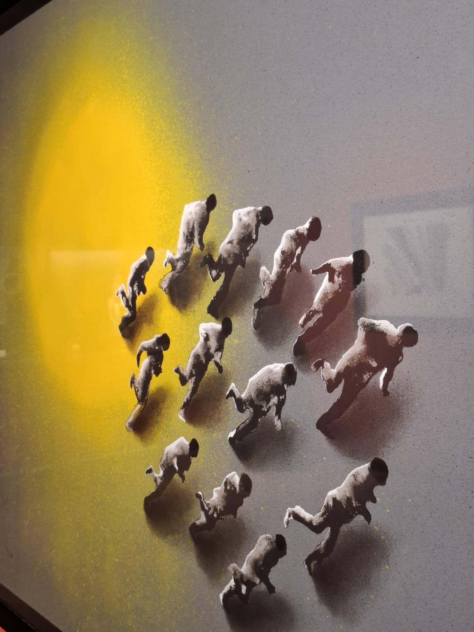 Juan Genovés
Eclipse. 
2003
Sérigraphie sur papier Montval
avec tampon sec atelier 
Signé au feutre et daté 2003
Numéroté 7/75
70,5 x 96 cm 
Apparaît dans le catalogue numérique de l'artiste.