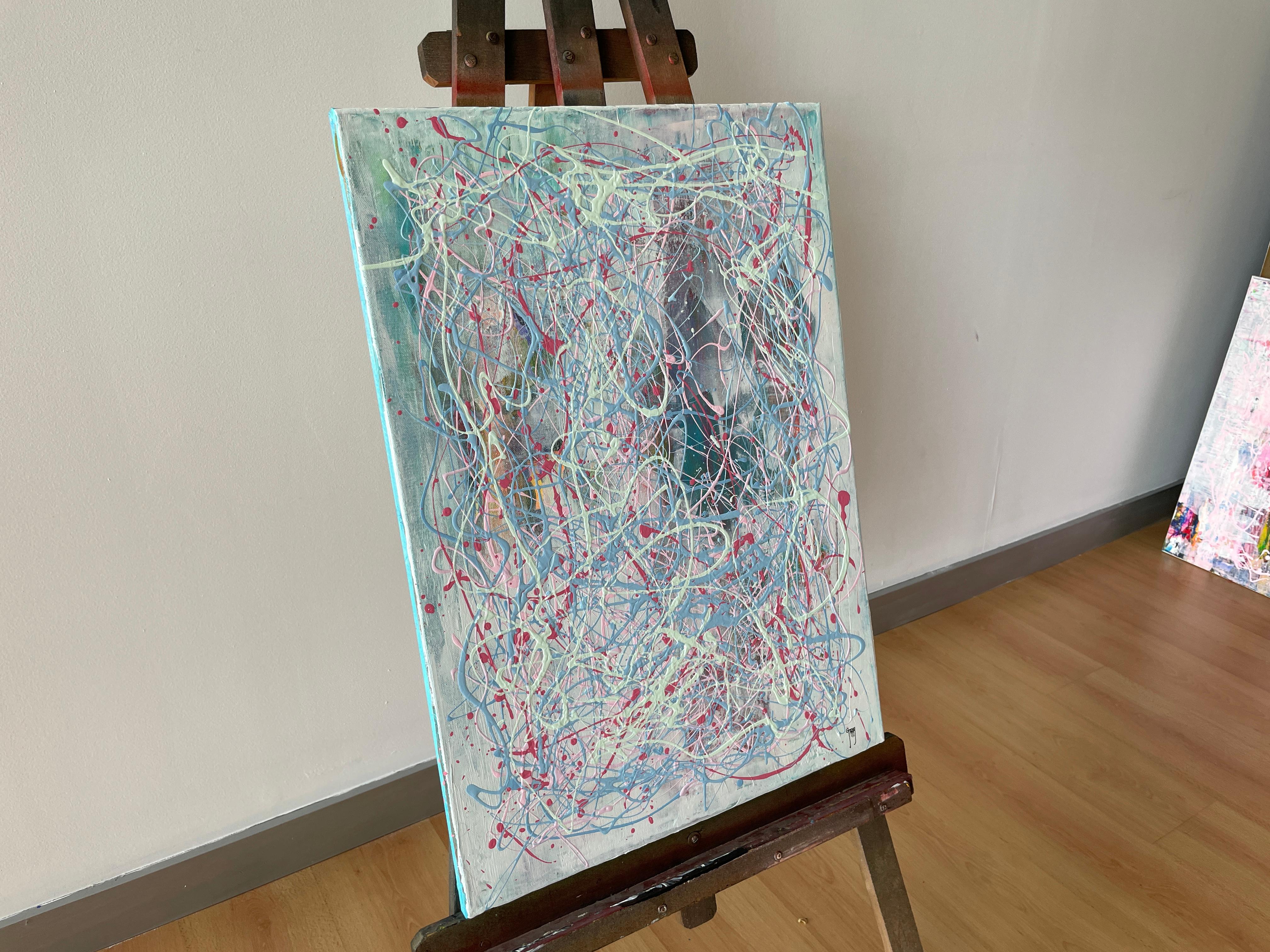 La danza dei colori genera una scena di grande bellezza. La forza del movimento e le forme create con i suoi colori trasmettono un sogno verso realtà che toccano i sentimenti più profondi dello spettatore.

L'opera plastica di Juan José Garay,