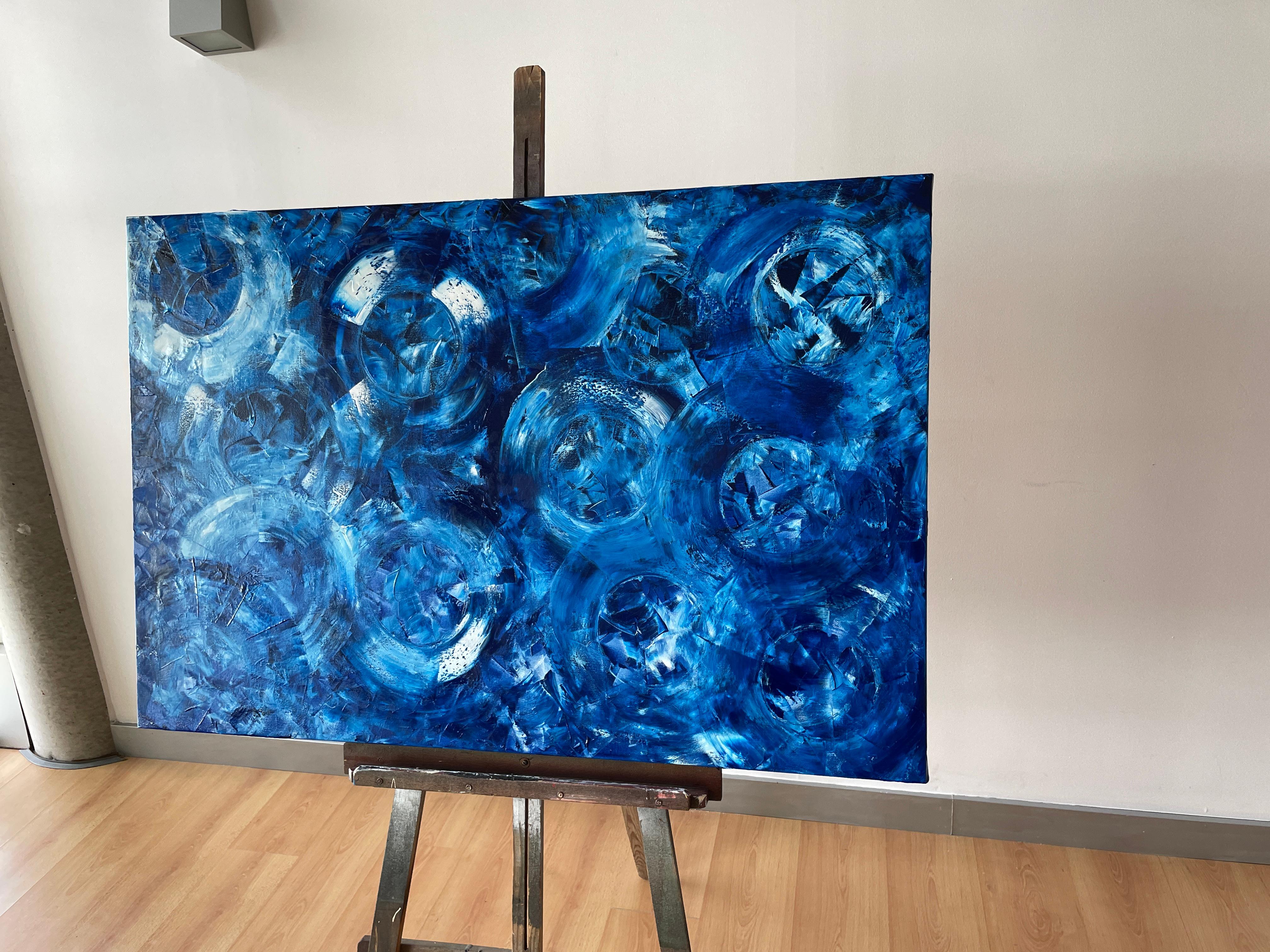 Cercle de paix bleu - Expressionnisme abstrait Painting par Juan Jose Garay