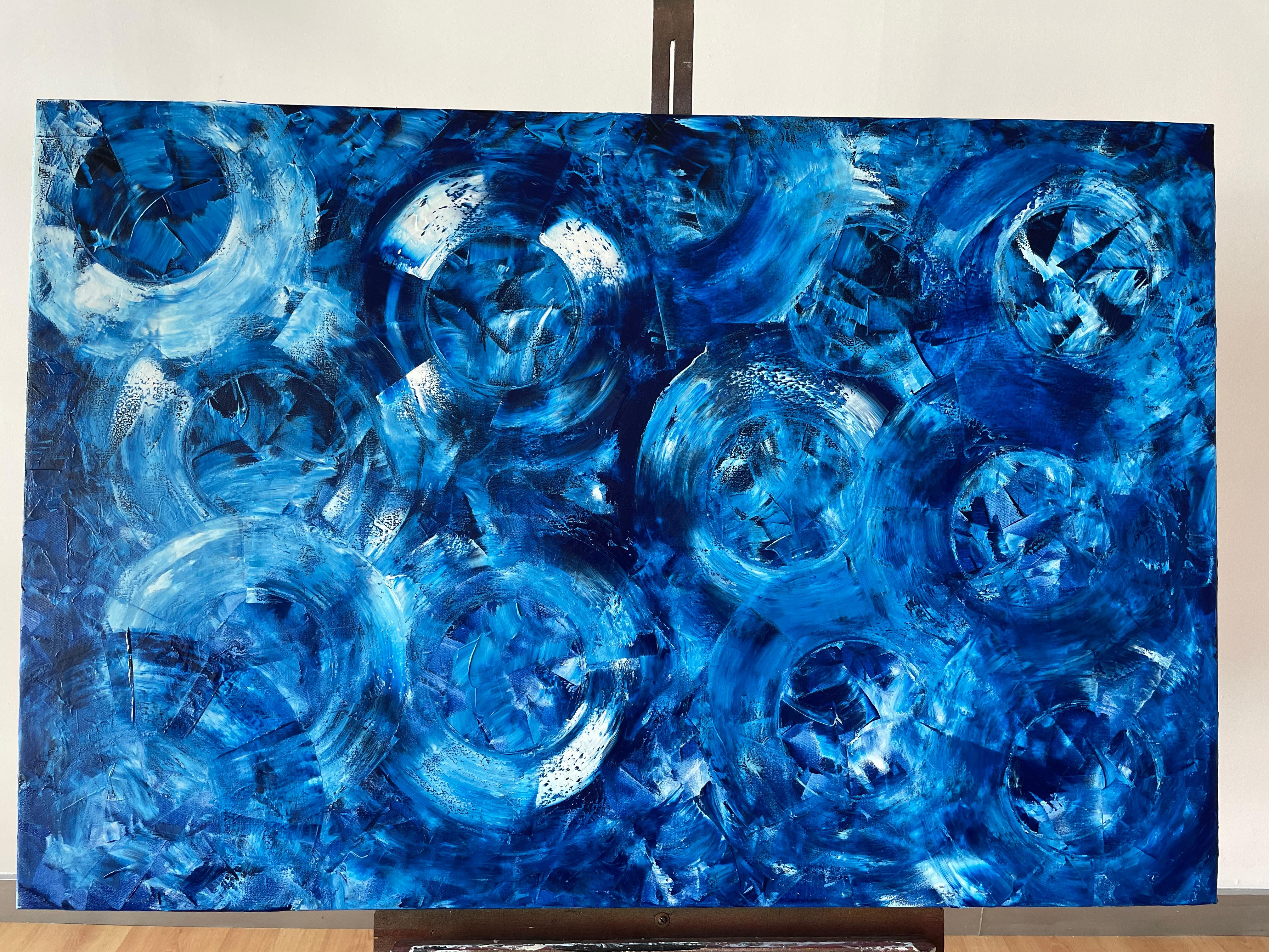 Cercle de paix bleu - Bleu Abstract Painting par Juan Jose Garay