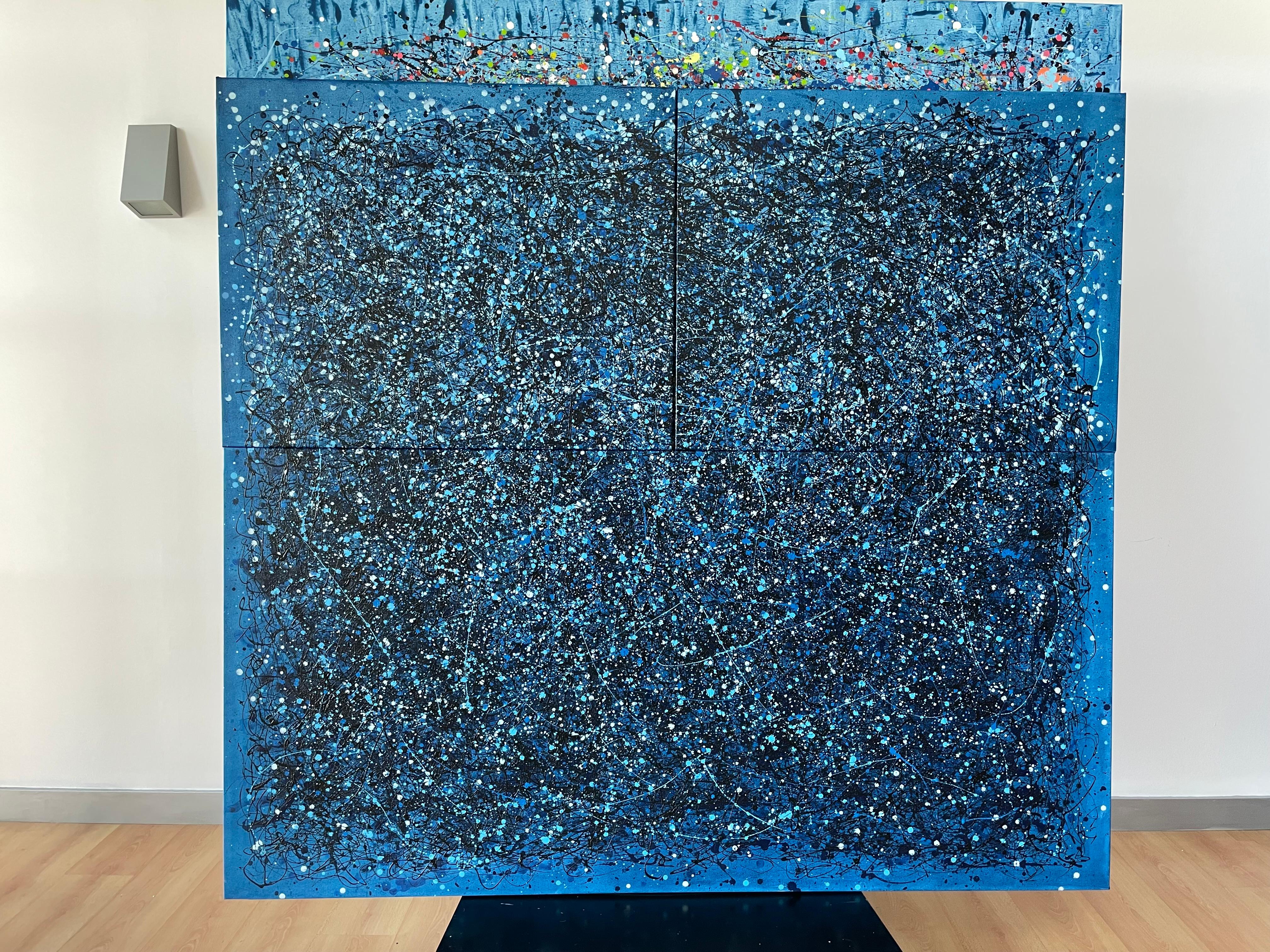 Acrylique et émail sur toile

L'idée est de créer une peinture qui symbolise un rêve de vol vers la lune. Pour ce faire, j'ai voulu générer trois tableaux sous la forme d'un tríptico. L'œuvre est composée de trois tableaux. Deux cadres supérieurs de