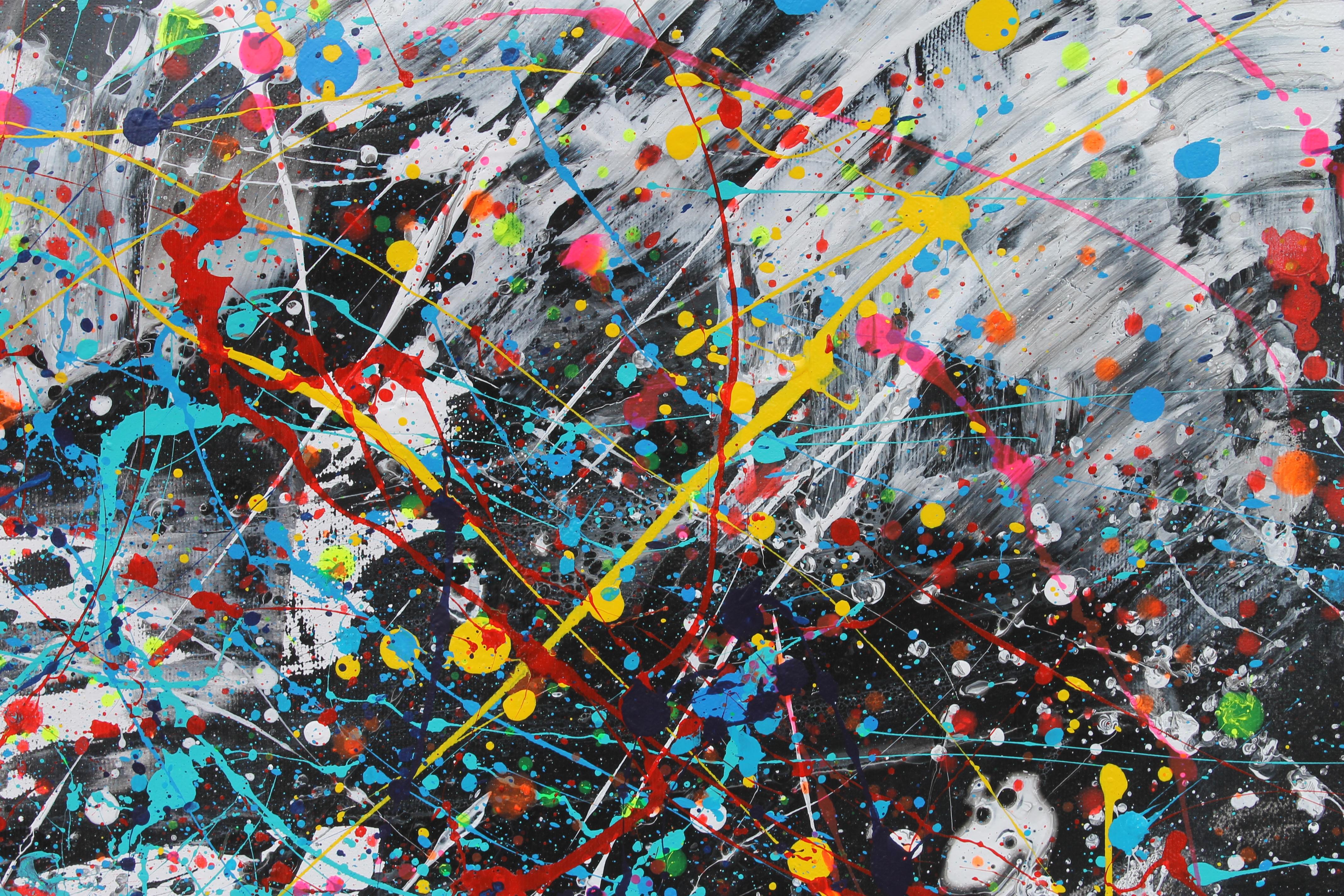 En esta obra, he vertido mi energía creativa en un lienzo que respira dinamismo y pasión. Utilizando acrílicos, he fusionado minimalismo con expresionismo abstracto, donde cada pincelada revela un universo de emociones. Es un tributo a la libertad