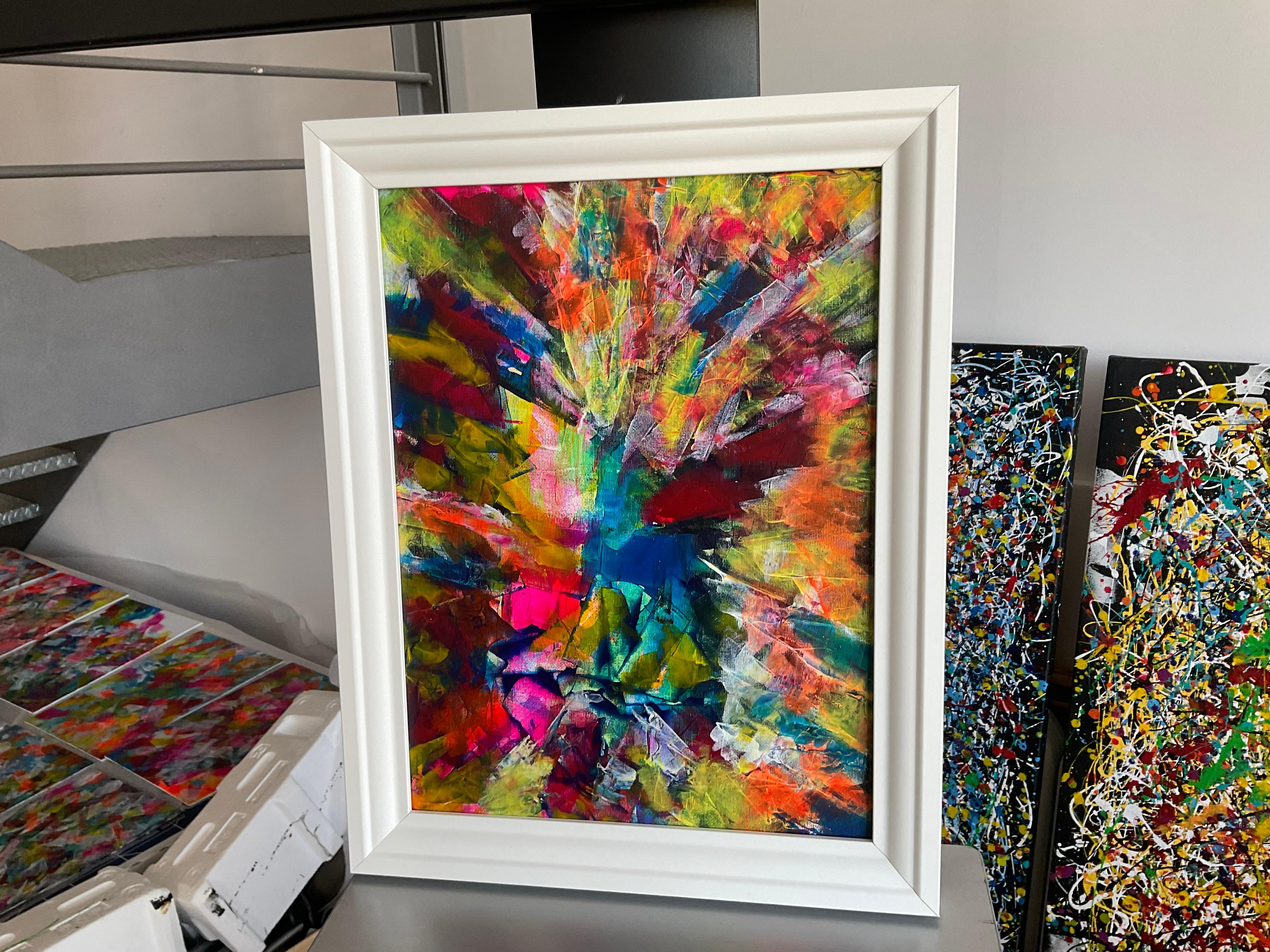 Une peinture acrylique abstraite est une explosion de formes, de textures et de couleurs qui invitent à une interprétation personnelle. Sur la toile, des coups de pinceau dynamiques et libres s'entremêlent, créant des couches de profondeur et de