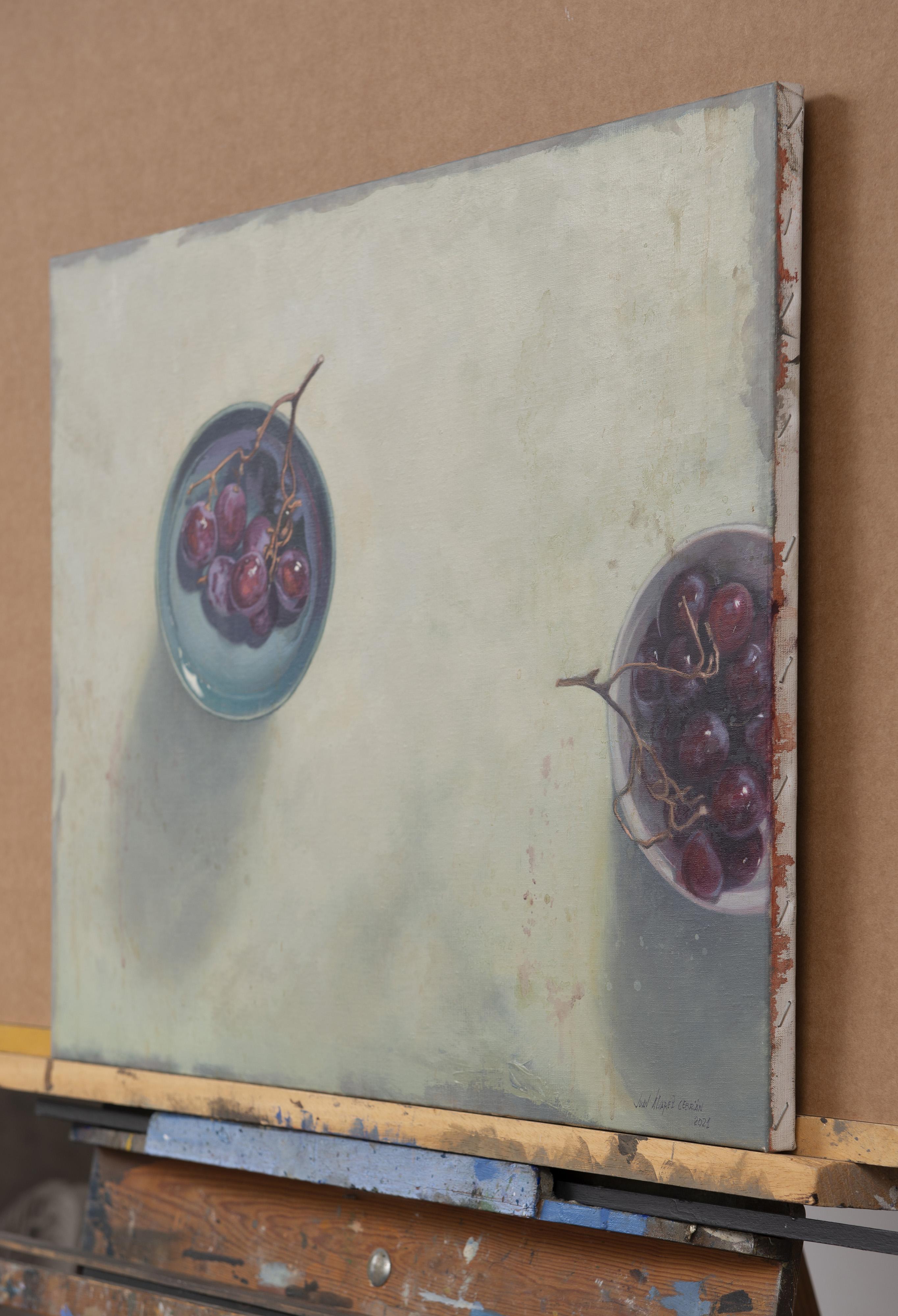 Bowls with grapes II For Sale 5