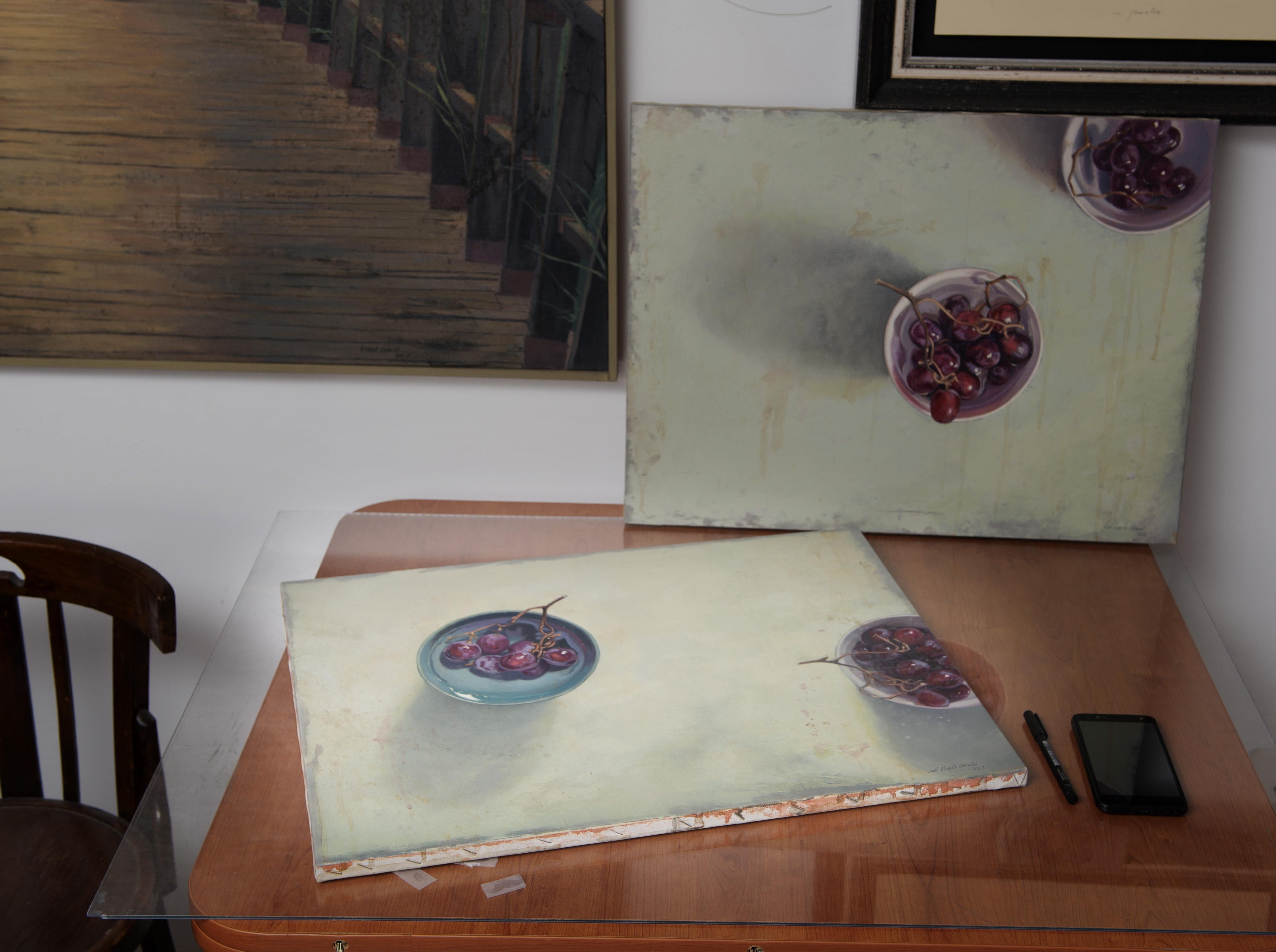 Bowls with grapes II For Sale 7