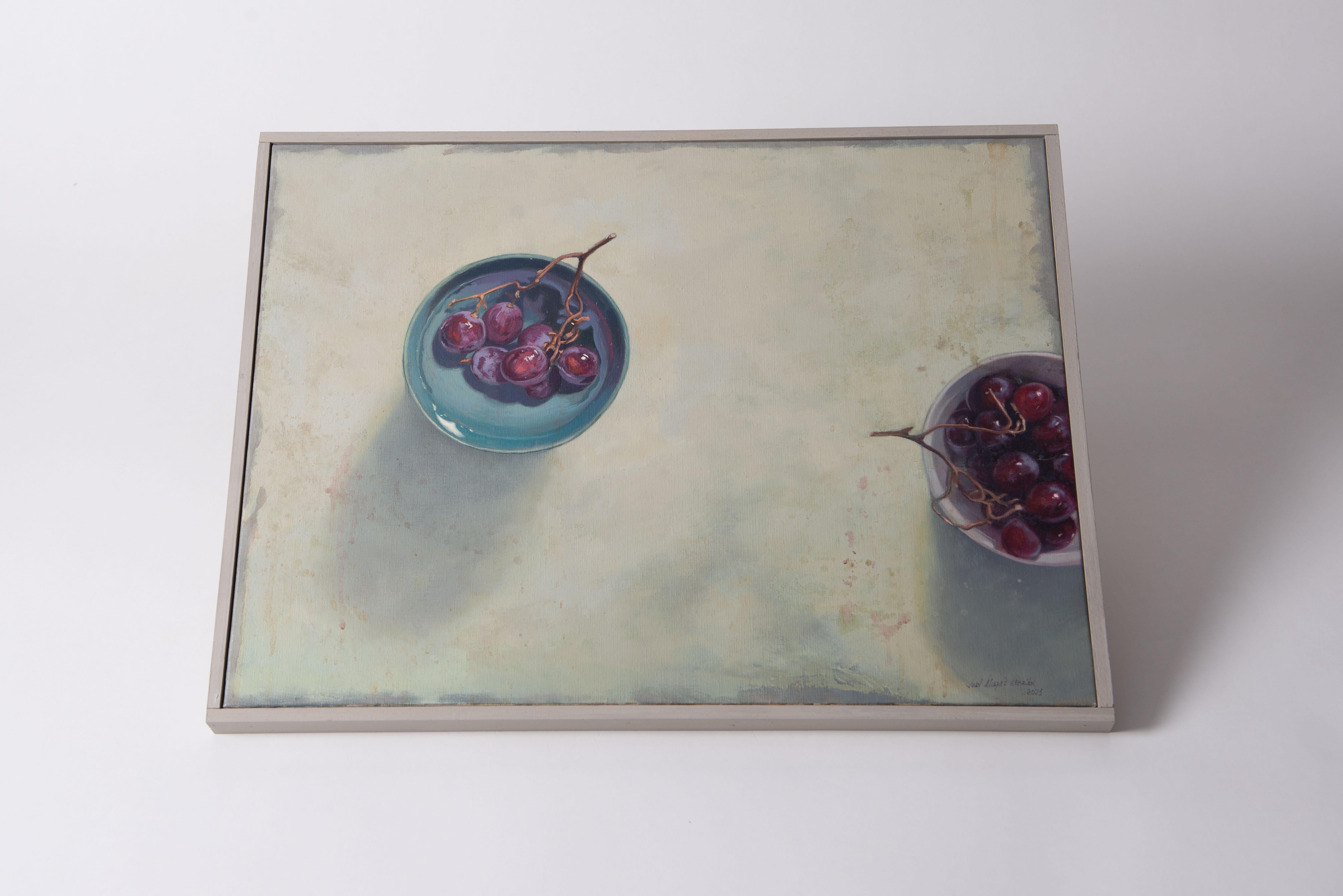 Bowls with grapes II - Gray Still-Life Painting by Juan Álvarez Cebrián