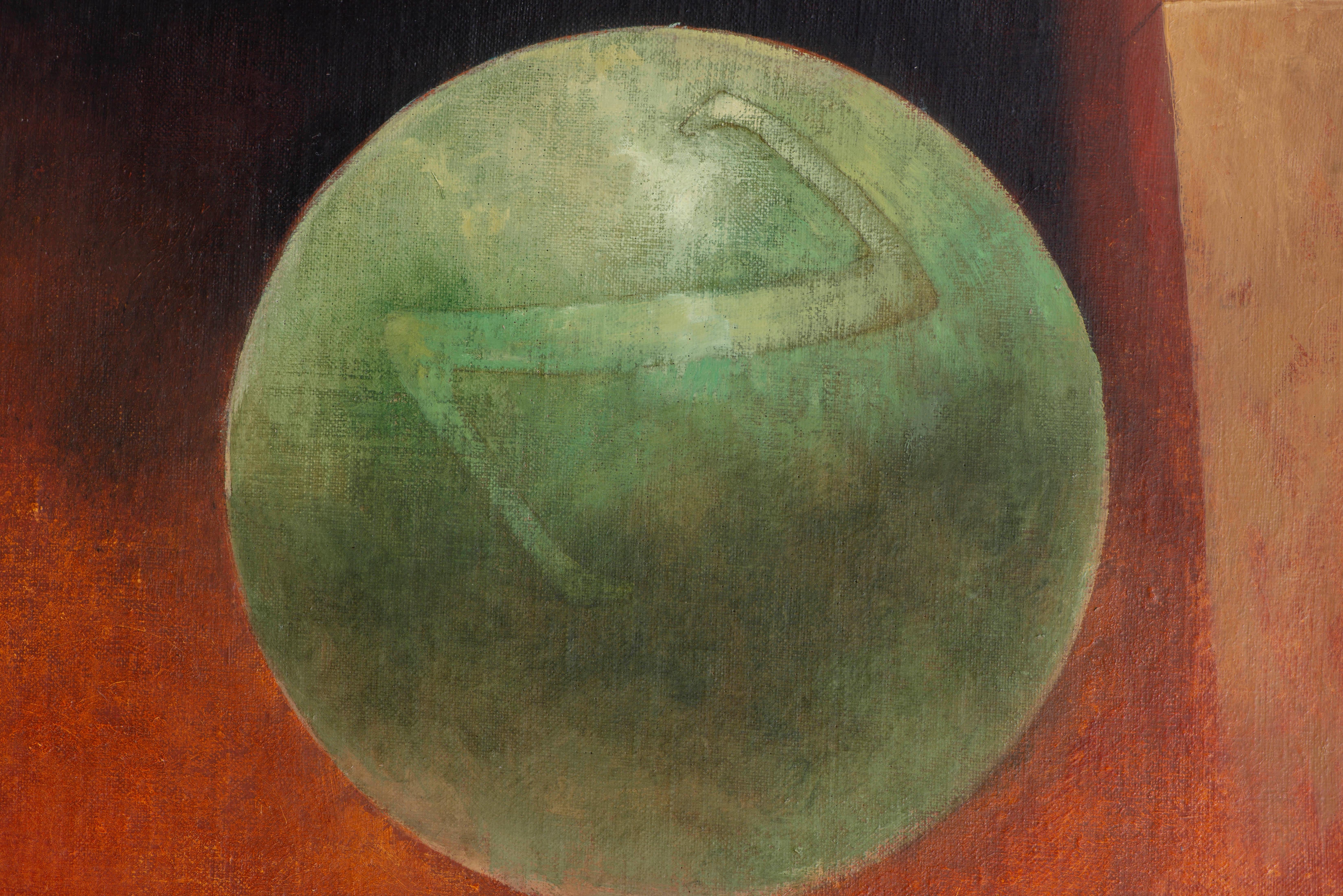 Au cœur de ce tableau clairement surréaliste se trouve une fenêtre, un portail vers le monde extérieur qui renferme de multiples significations et suggère une réflexion profonde sur la condition humaine.
Sur son linteau, une tête sculpturale,