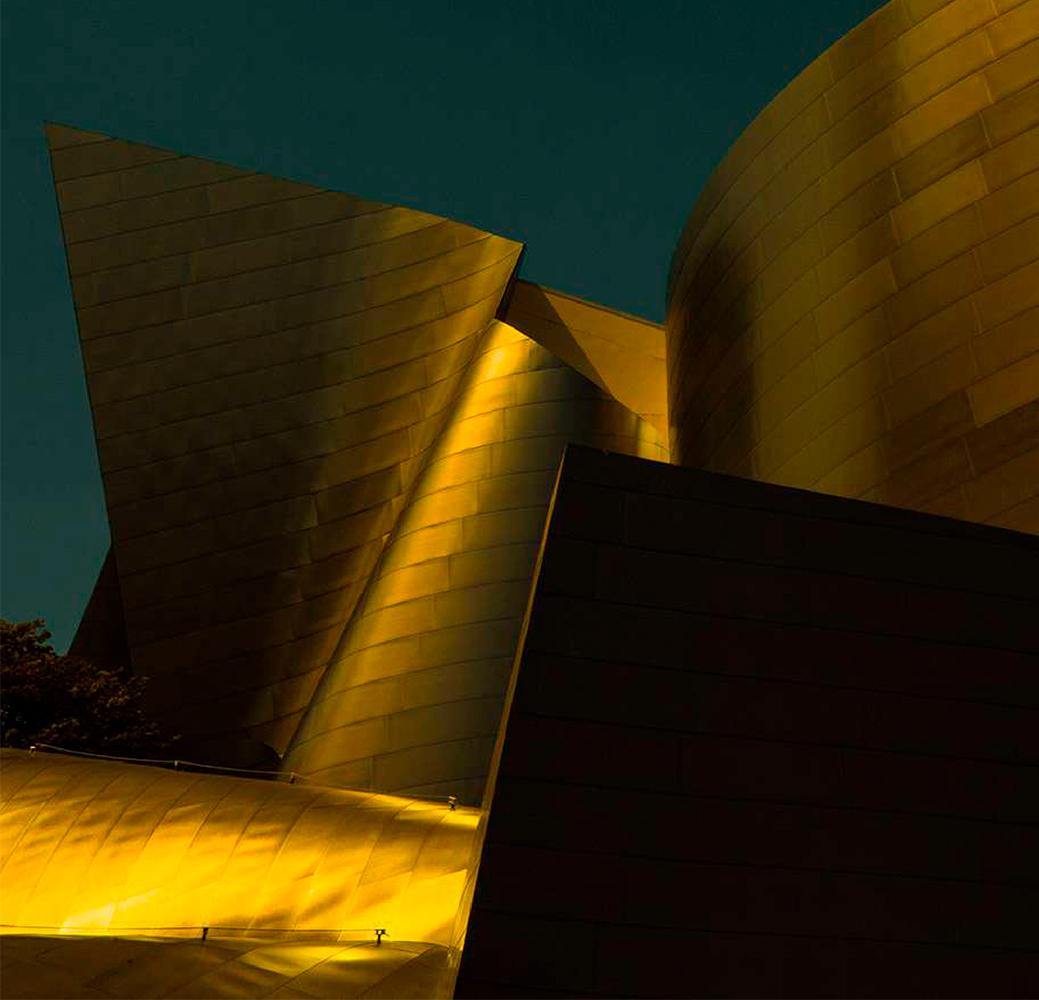 Akustik. Guggenheim Bilbao Museum, Farbfotografie in limitierter Auflage – Photograph von Juan Pablo Castro