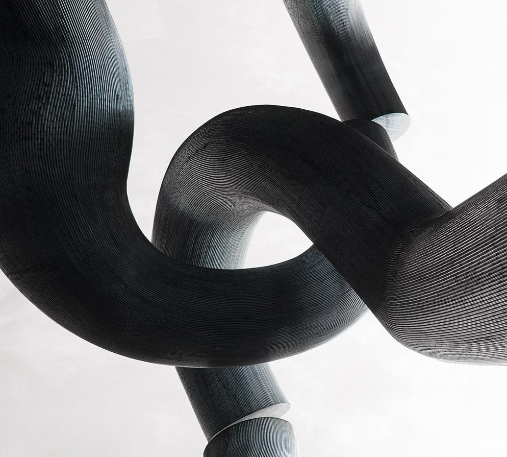 Die zerbrochene Kette. Architektonische Schwarz-Weiß-Fotografie in limitierter Auflage (Zeitgenössisch), Photograph, von Juan Pablo Castro