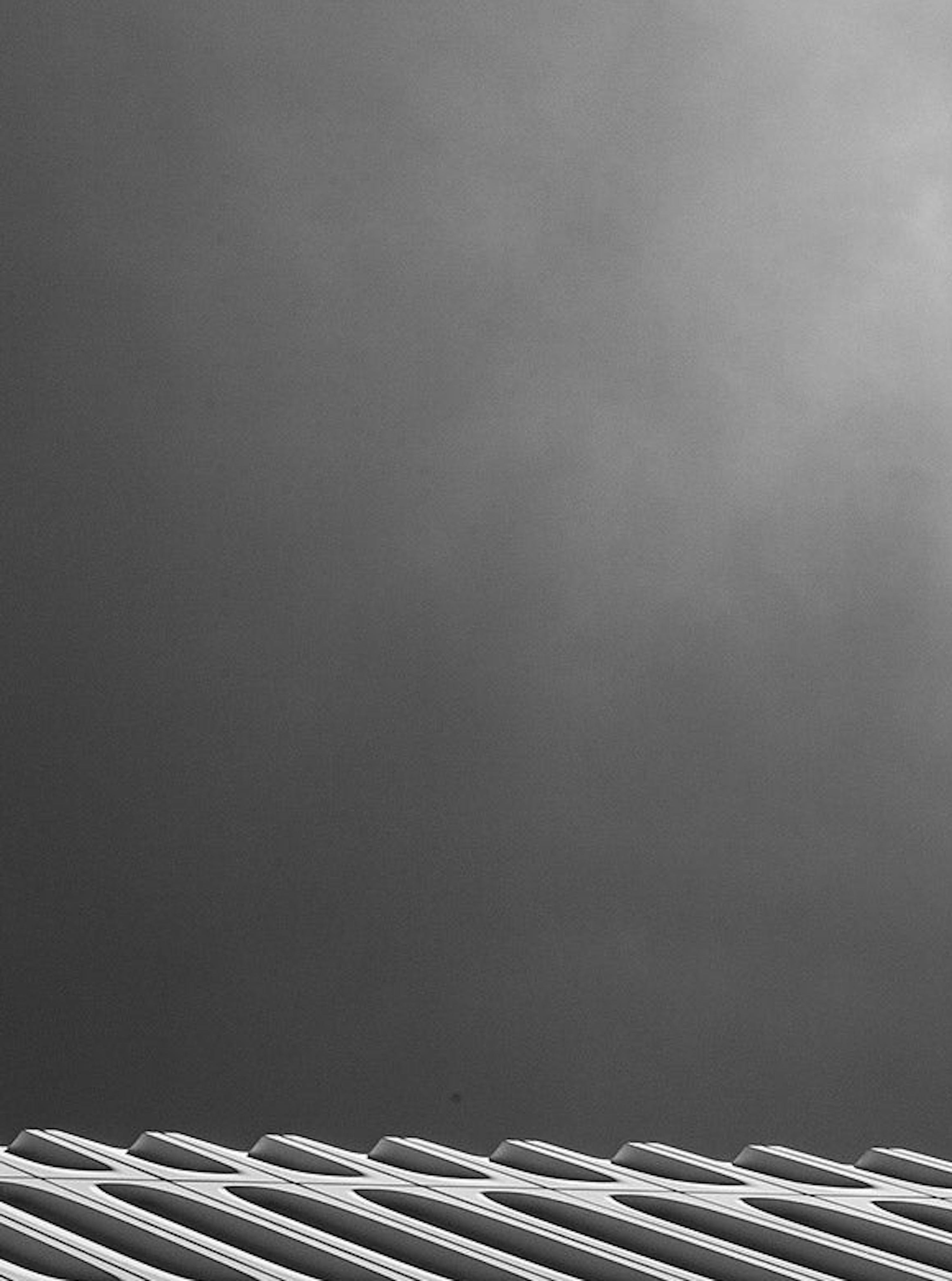 Versus. Fotografia in edizione limitata di Paesaggio architettonico in bianco e nero - Photograph di Juan Pablo Castro