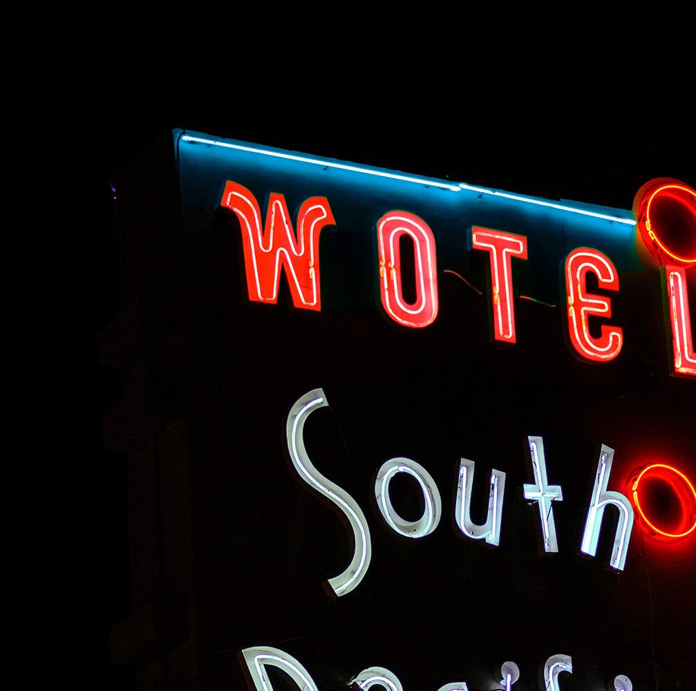 Wotel At Night. Color Photography in vendita 1