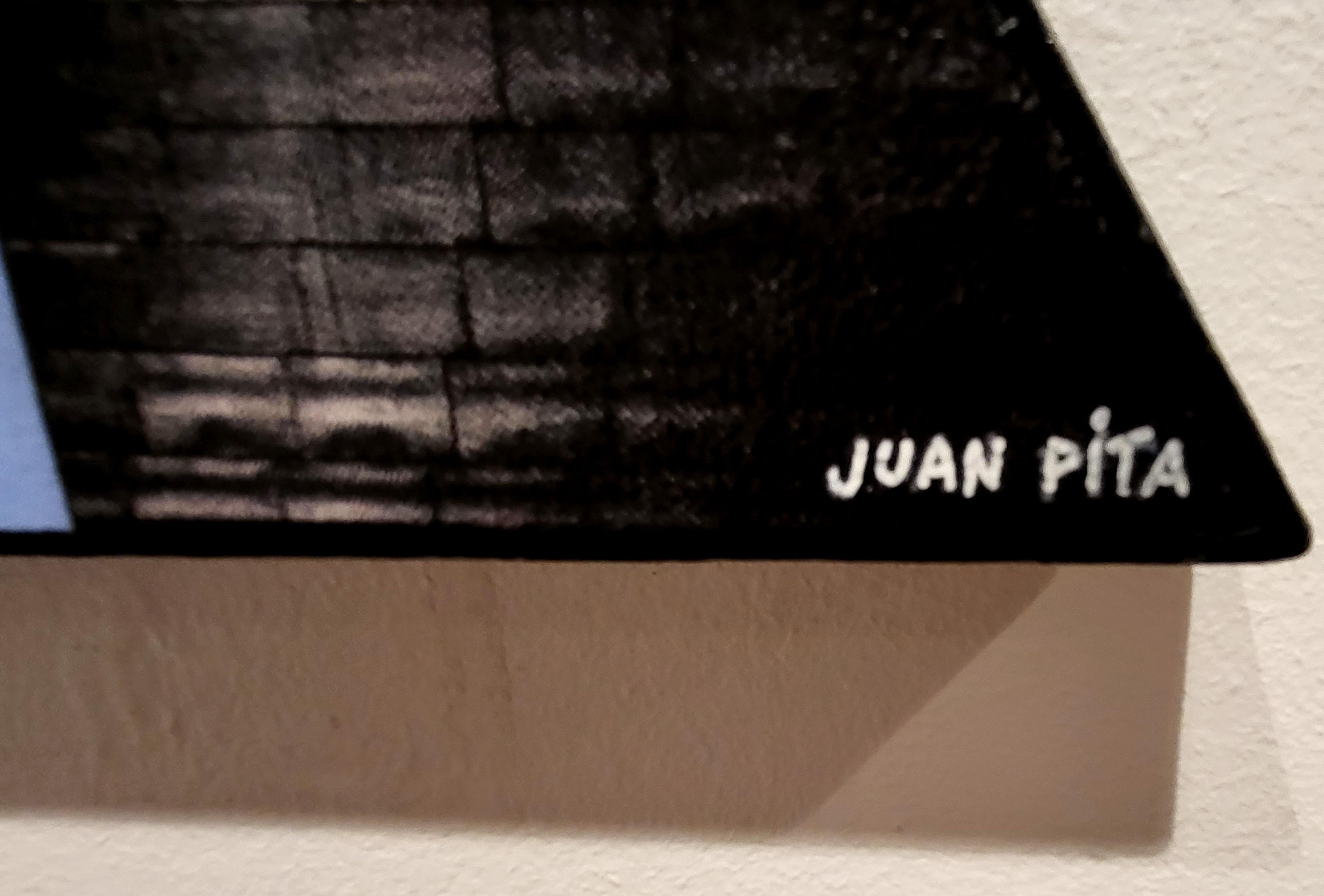 Cyberurban en triángulos. Peinture abstraite constructiviste colorée futuriste. - Painting de Juan Pita