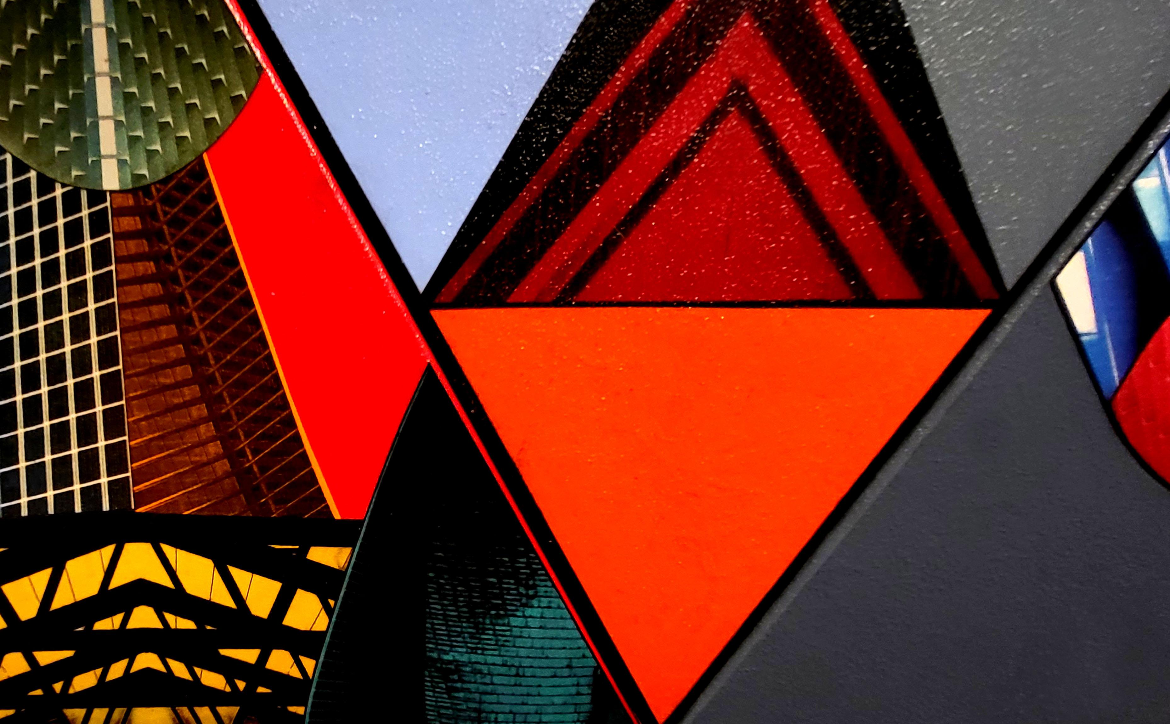 Cyberurban en triángulos. Peinture abstraite constructiviste colorée futuriste. en vente 2