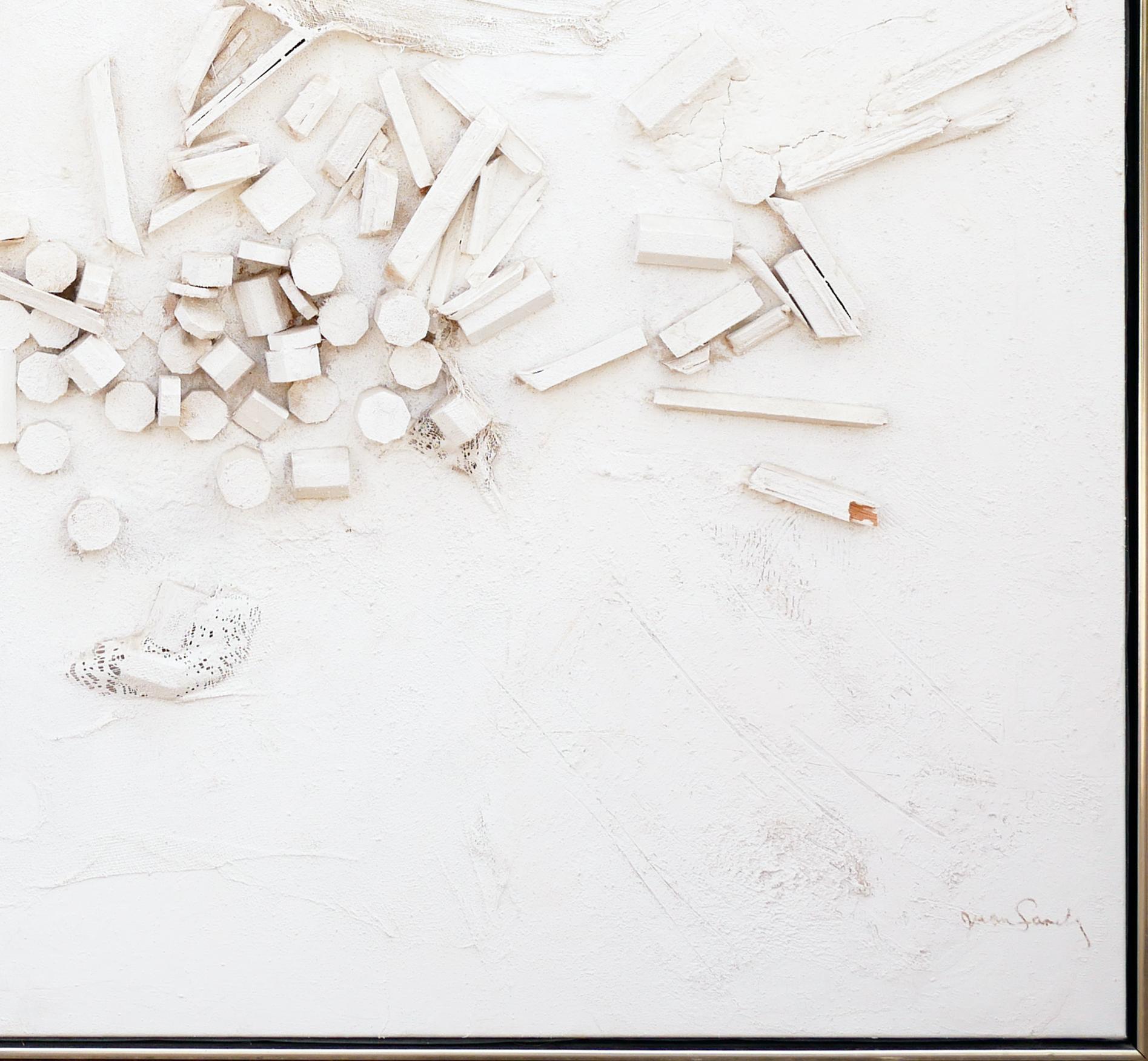 Sculpture de construction moderne abstraite monochrome à assemblage blanc sur toile en vente 3