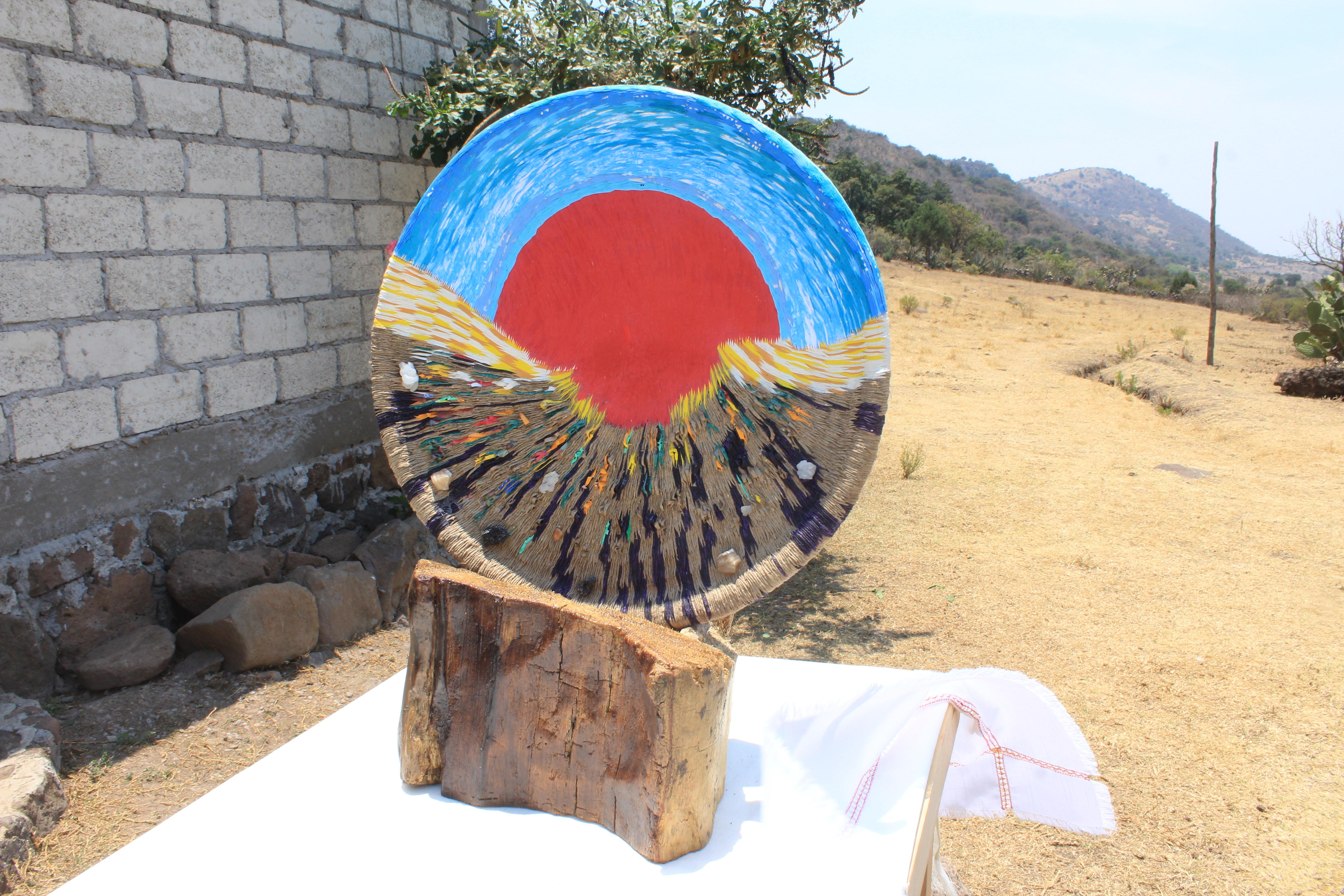 #mandala #spiritualart #introspecction #sculpture #nature #landscape #information #outdoors #contemporaryart #clay #sun #energy

JUANA MARTÍNEZ 
 (Tlalpujajua, Michoacán, 1953) Lives and works in Tlalpujahua, Michoacán. 

Juana lives in an isolated