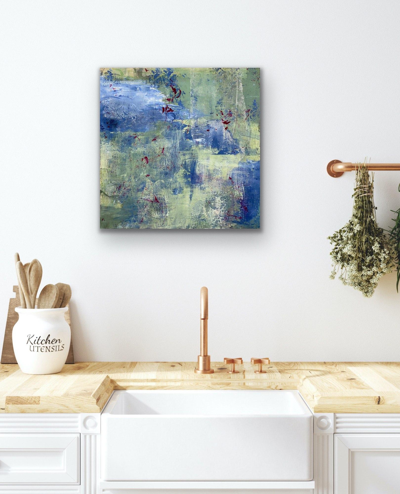 Enter the Woodland, bleu, vert, expressionnisme abstrait inspiré de la nature - Painting de Juanita Bellavance 