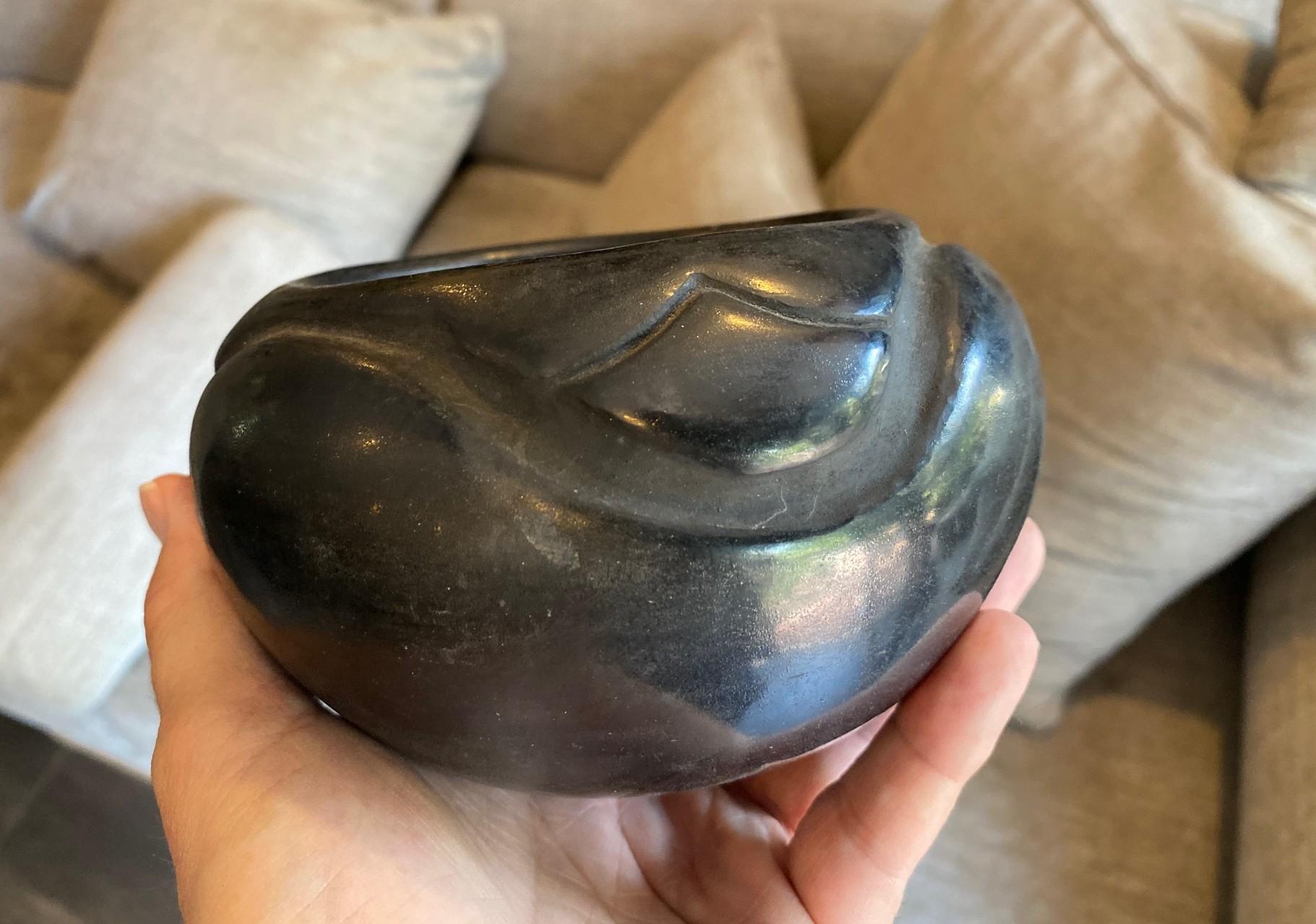 Juanita Montoya Pena Signed San Ildefonso Pueblo Blackware Pottery Bowl Vase For Sale 6
