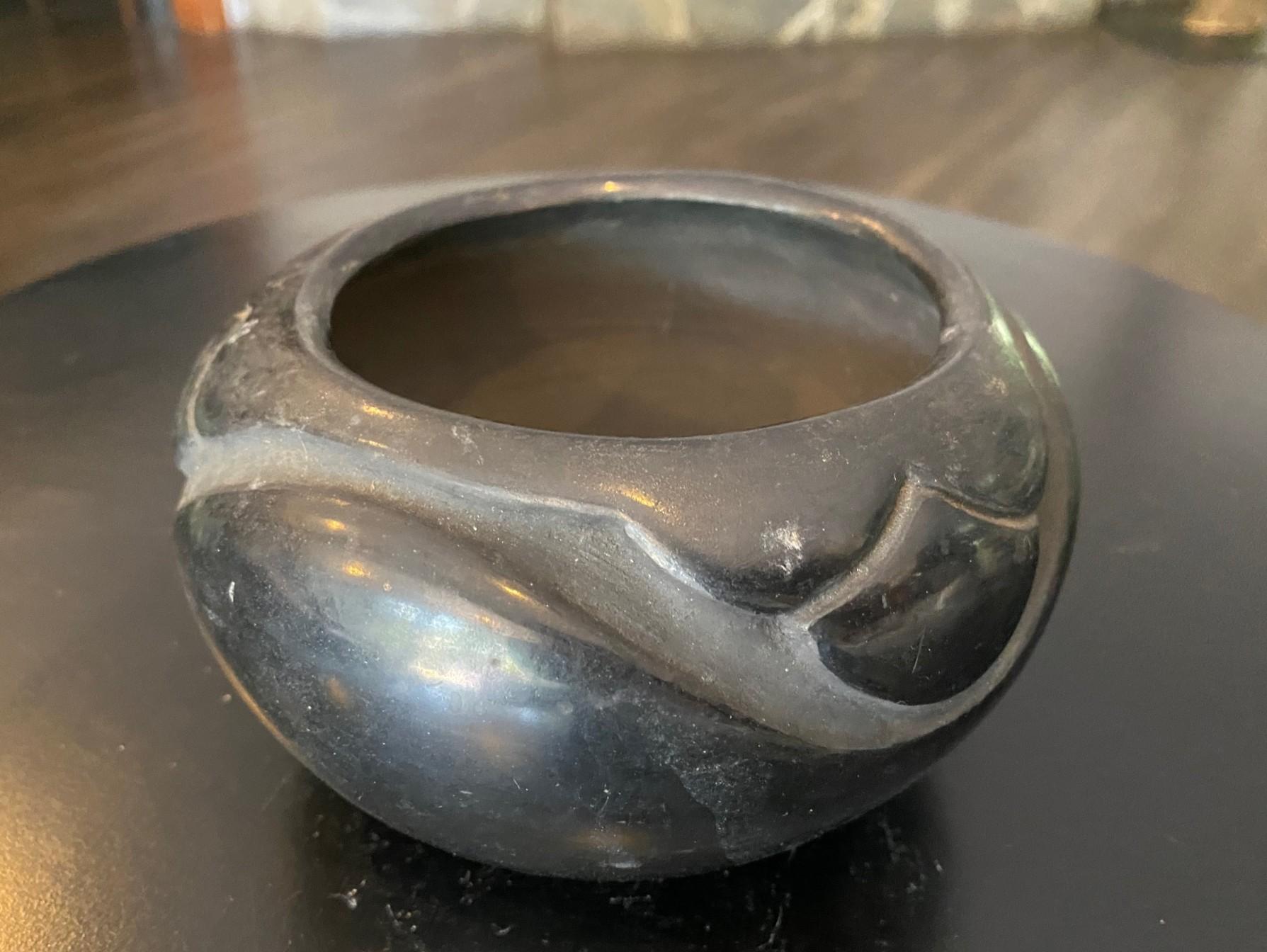 Fired Juanita Montoya Pena Signed San Ildefonso Pueblo Blackware Pottery Bowl Vase For Sale