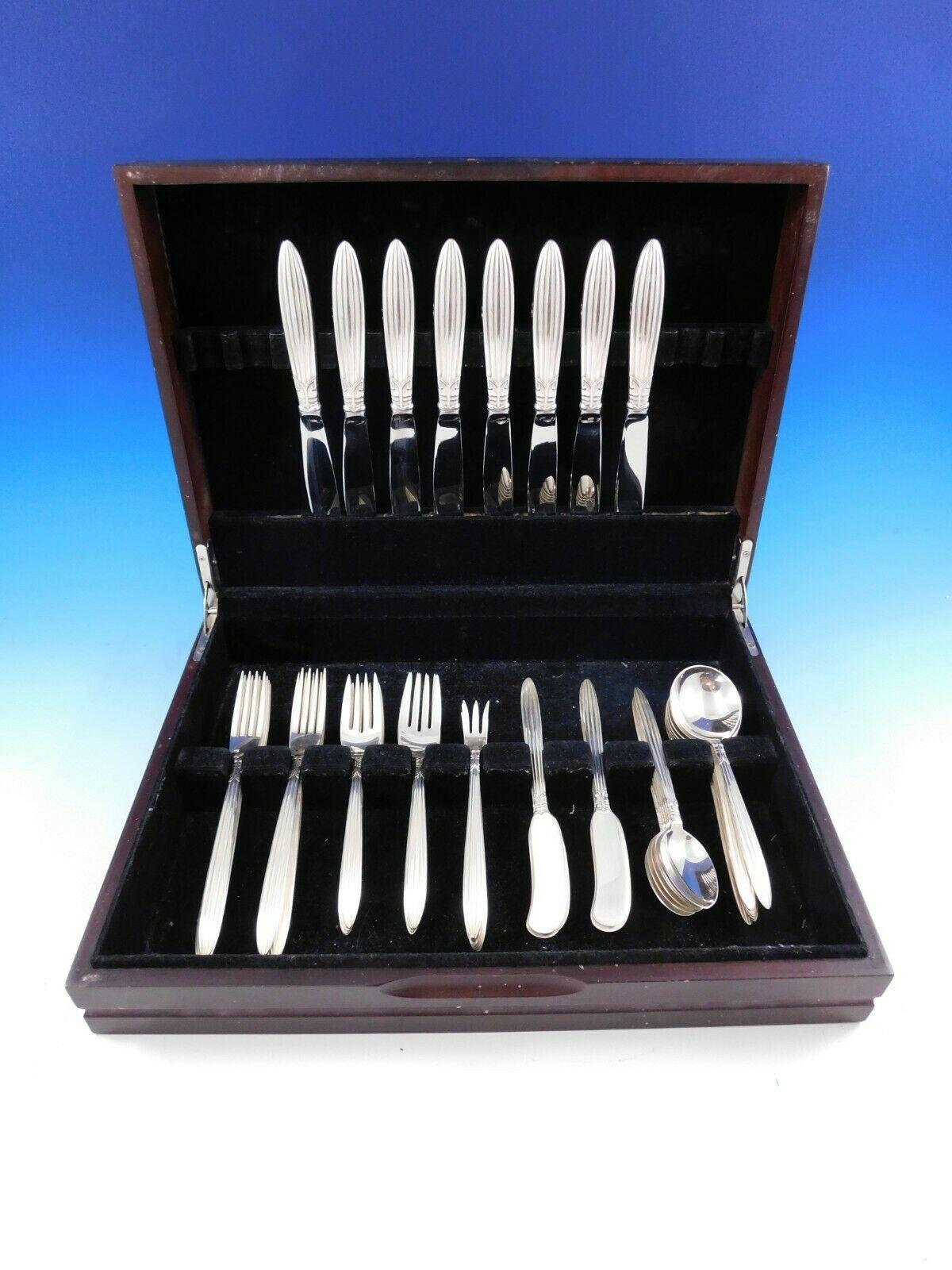 Jubilee by Reed & Baron sterling silver flatware set - 56 Pieces. This set includes:
8 Knives, 8 7/8