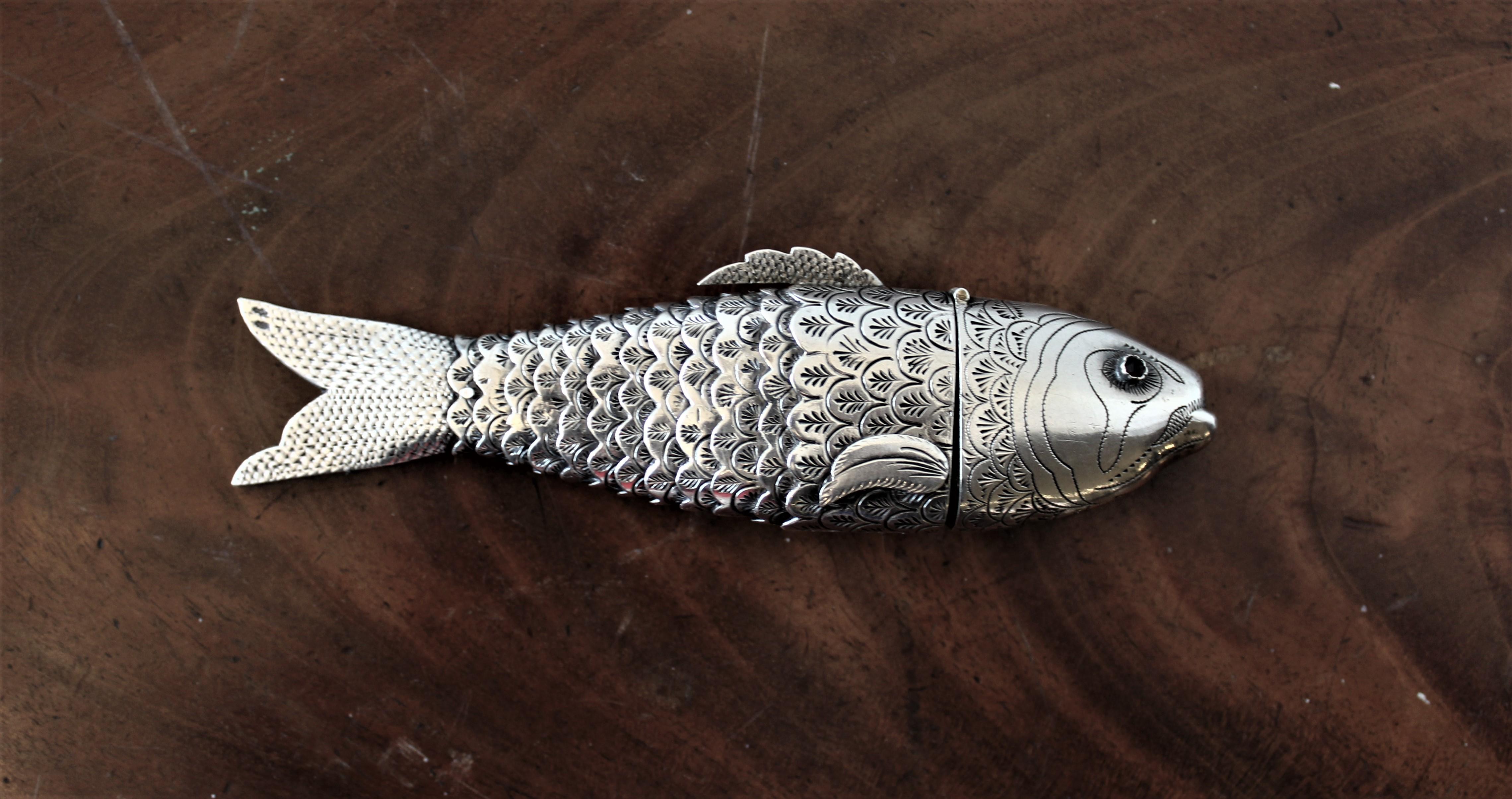 Arts and Crafts Porte-pipes de poisson judaïque en argent sterling