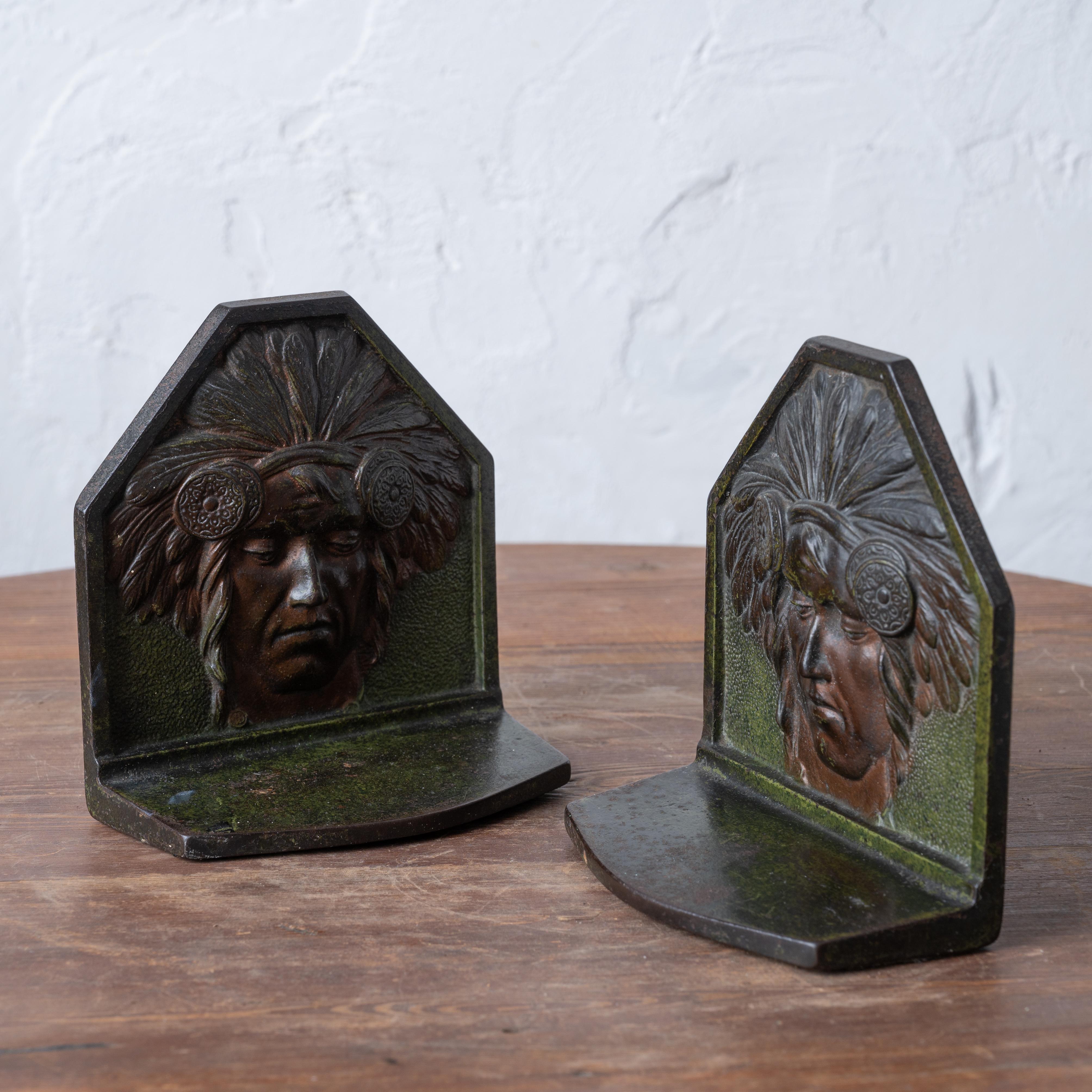 Judd Bronze Native American Bookends, 1920s In Good Condition In Savannah, GA