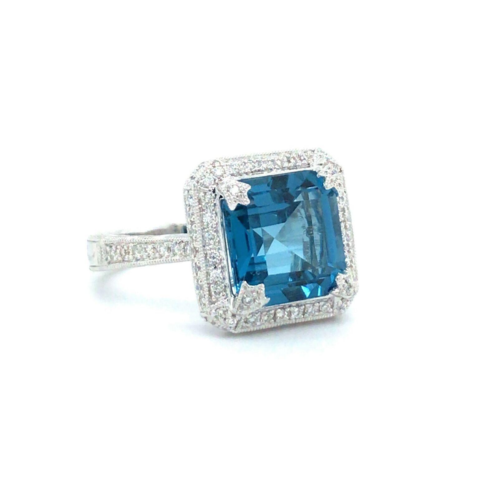 Jude Frances London Blautopas und Diamant 18k Weißgold Halo Ring Größe 6,5

Zustand:  Ausgezeichneter Zustand, professionell gereinigt und poliert
Metall:  18k Gold (markiert und professionell getestet)
Edelstein:  5.51ct Londoner Blautopas im