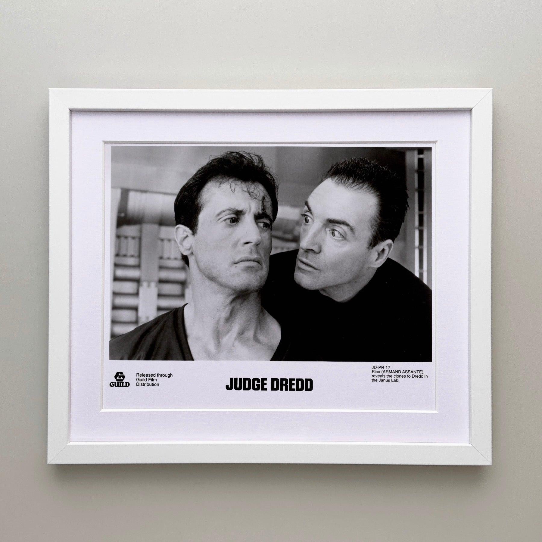 Américain Judge Dredd 1995 Publicity Film Movie Press Still Framed en vente