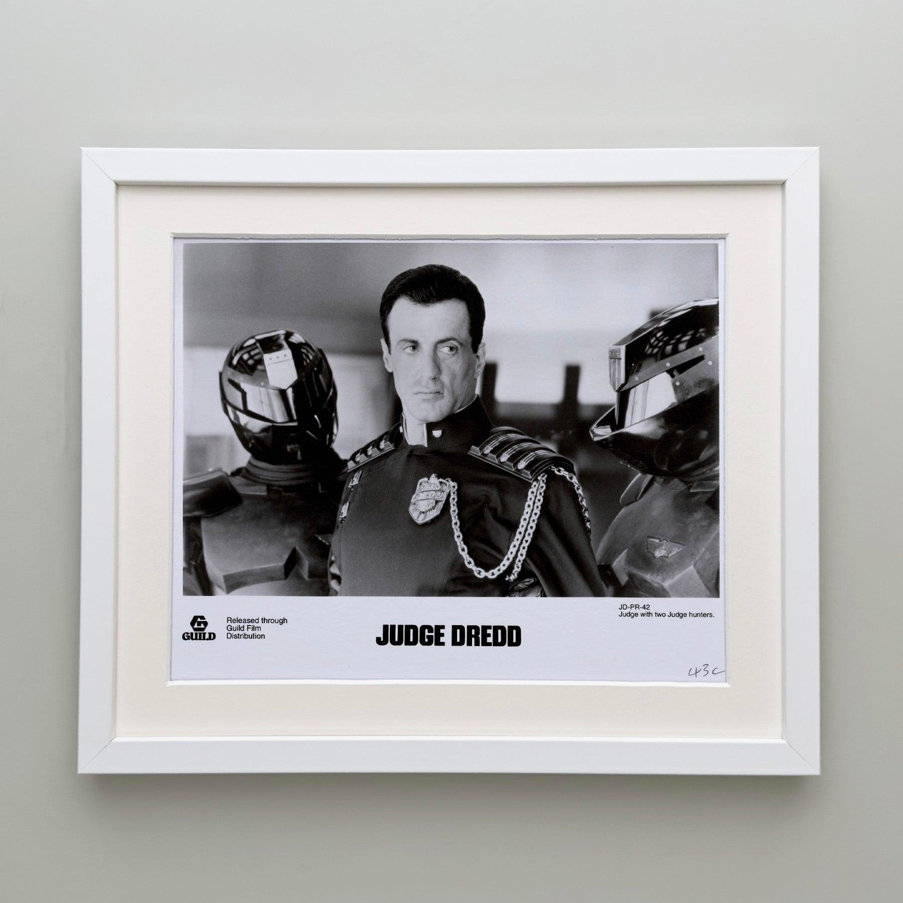 Judge Dredd 1995 Publicity Film Movie Press Still Framed Excellent état - En vente à Bath, Somerset