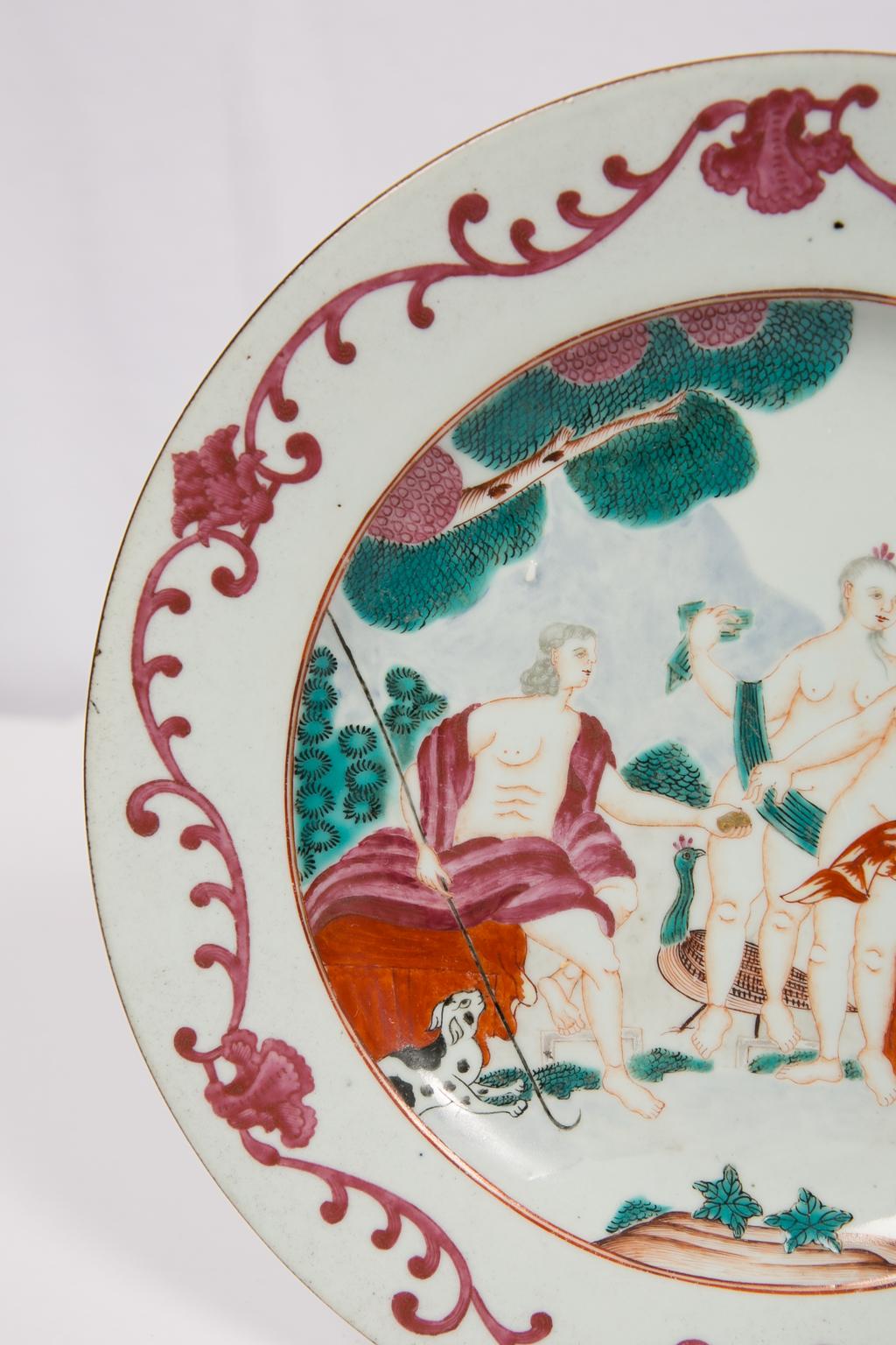 Chinesischer Export-Porzellanteller Judgement of Paris, hergestellt um 1750 im Zustand „Hervorragend“ im Angebot in Katonah, NY