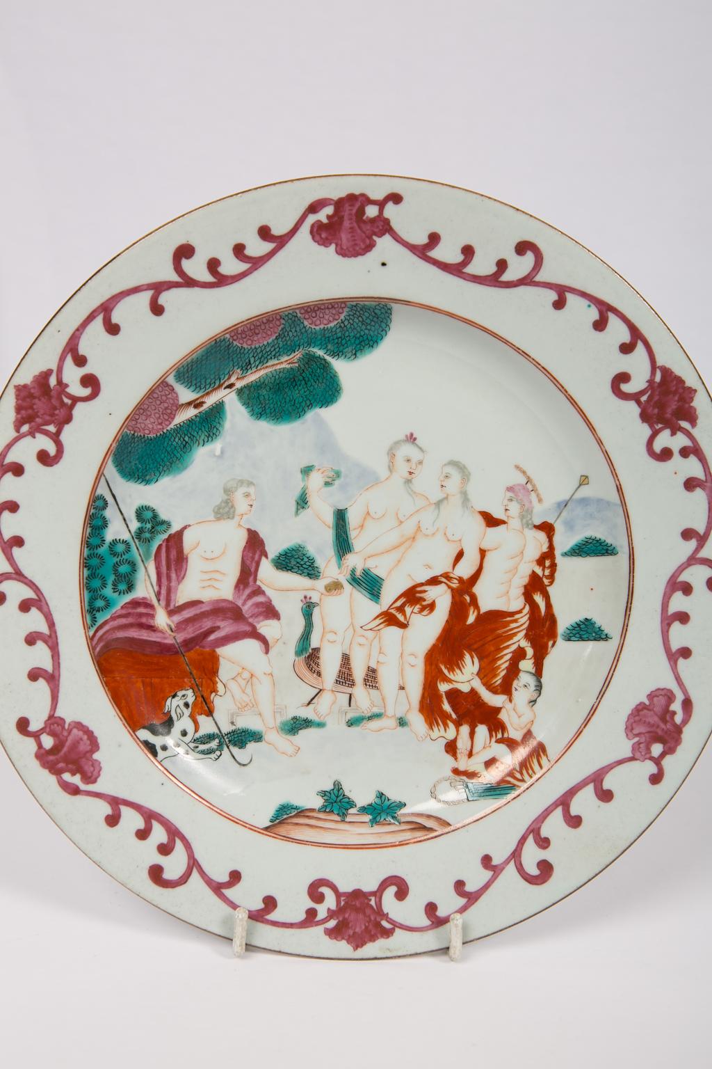 Chinese Export Porcelain Plate Judgement of Paris Made Circa 1750 In Excellent Condition For Sale In Katonah, NY