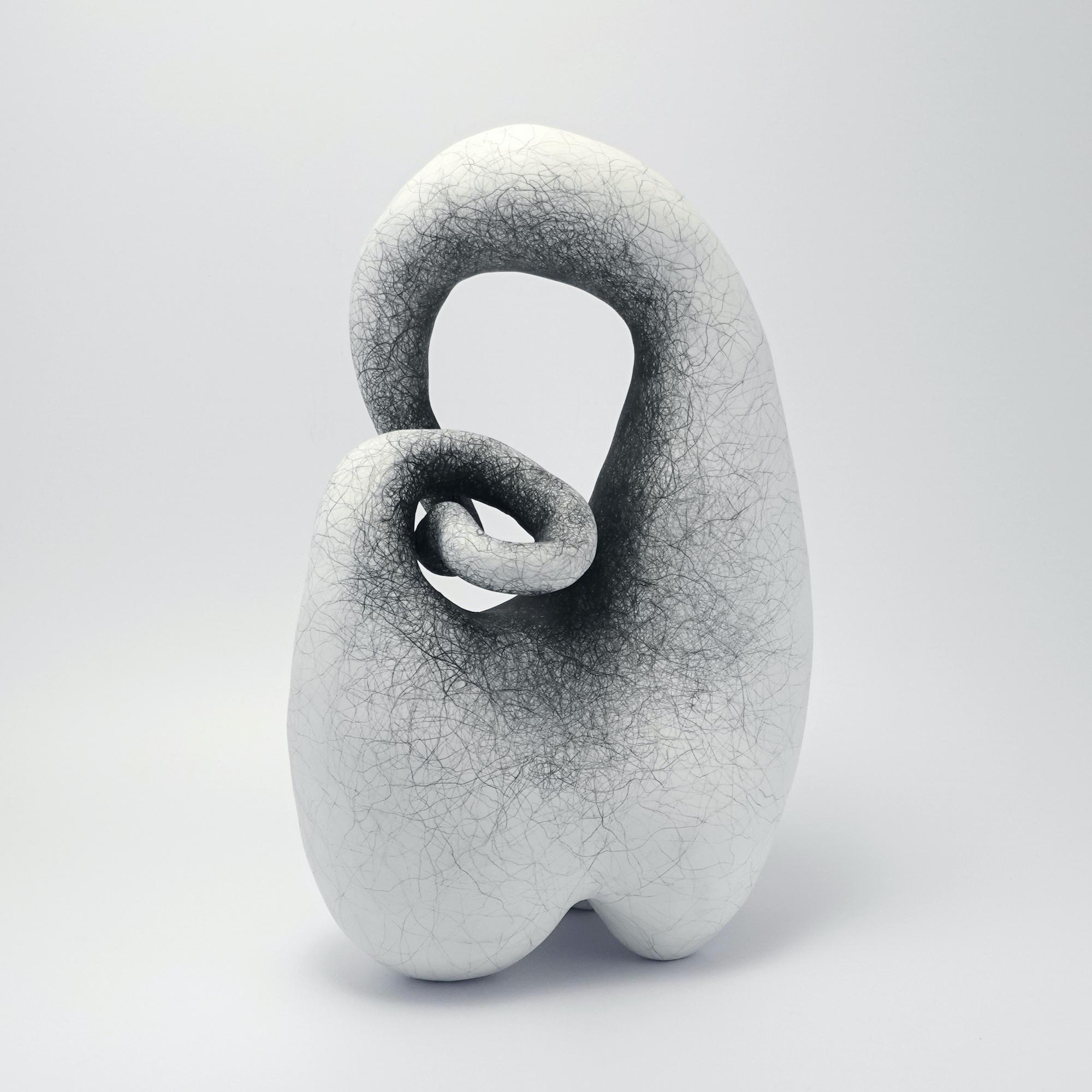 Sculpture abstraite minimaliste en argile : 'Turn' ( tourner) 1