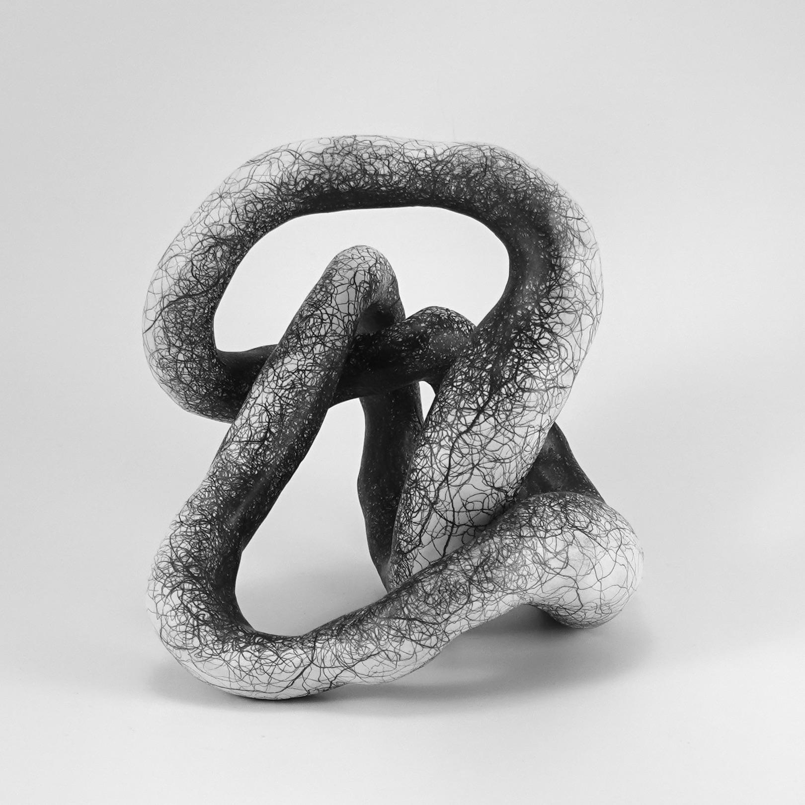 Minimal abstract, black and white sculpture: 'CENTRIC 2' - Sculpture by Judi Tavill