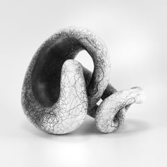 Sculpture abstraite minimale en noir et blanc : "MIDST".