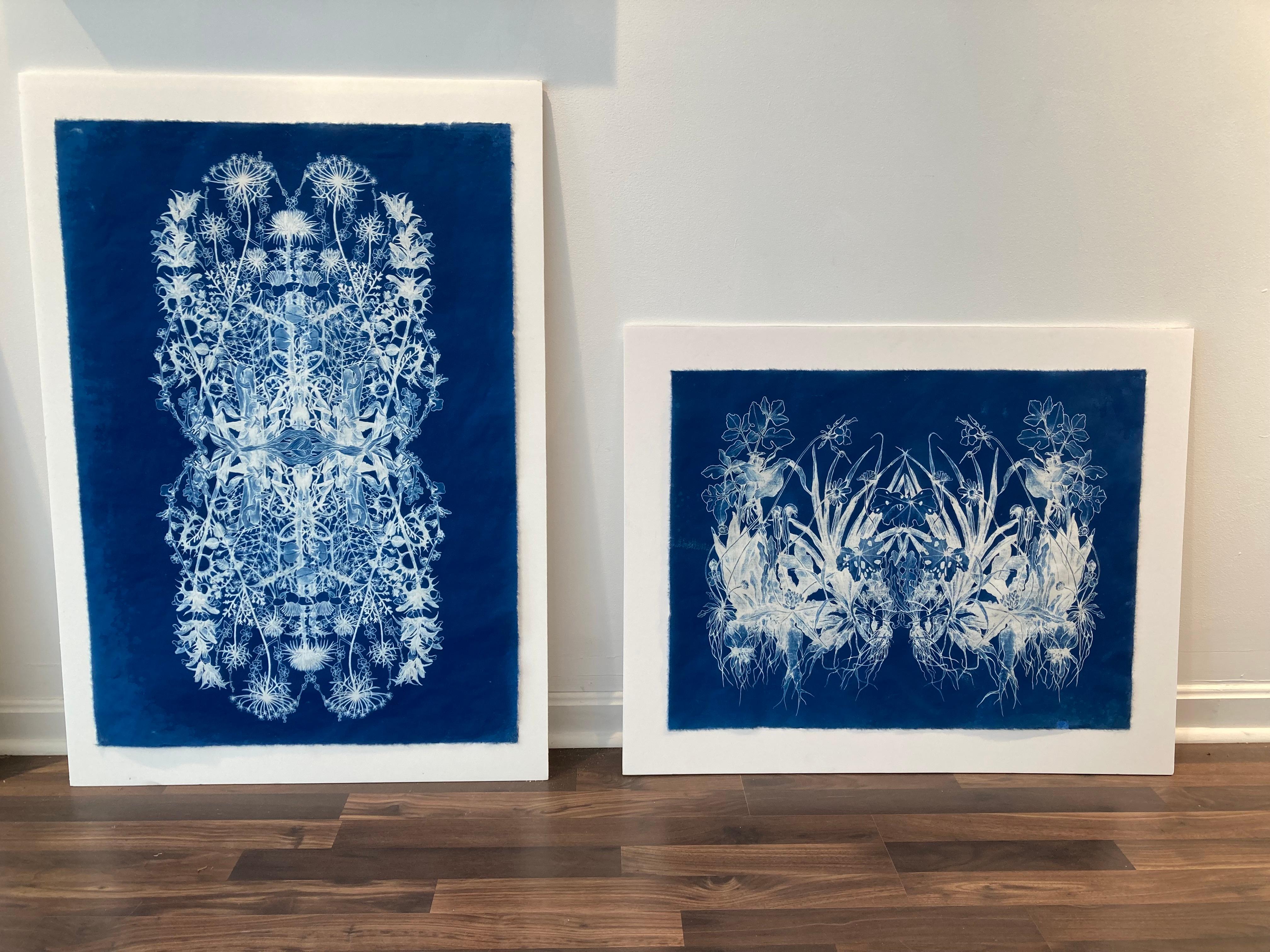 'Botanical Rhapsody'.   Photographie à motif floral réaliste/abstraite bleu/blanc   en vente 6