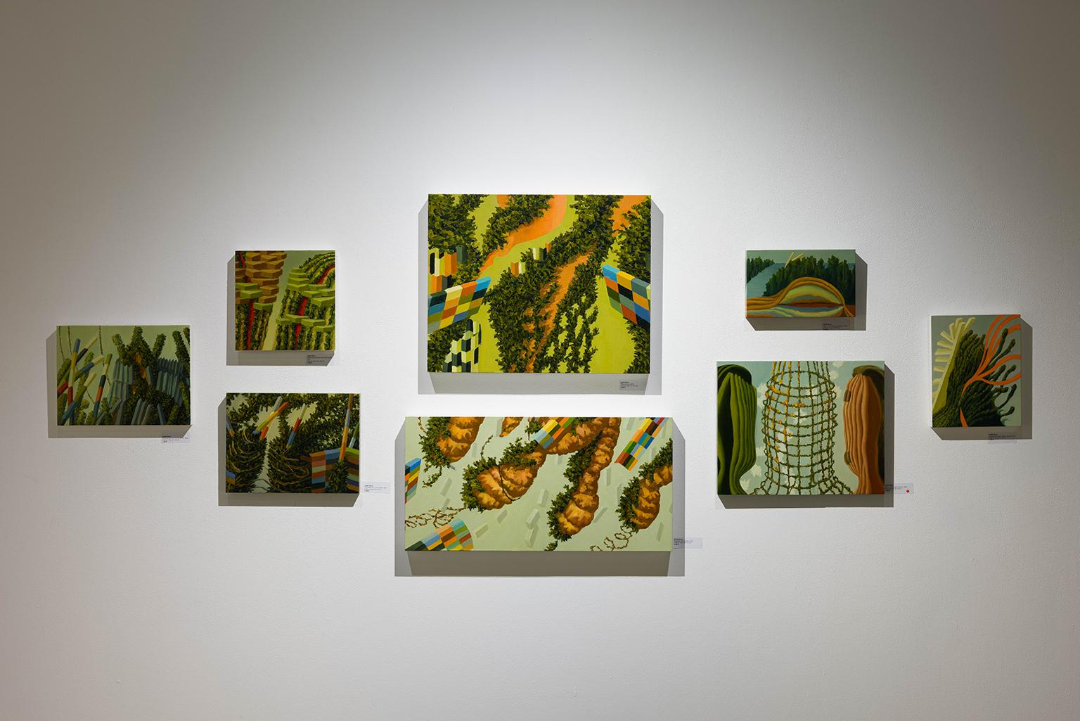 Muro e bastoni che crollano - Painting Contemporaneo di Judith Berry
