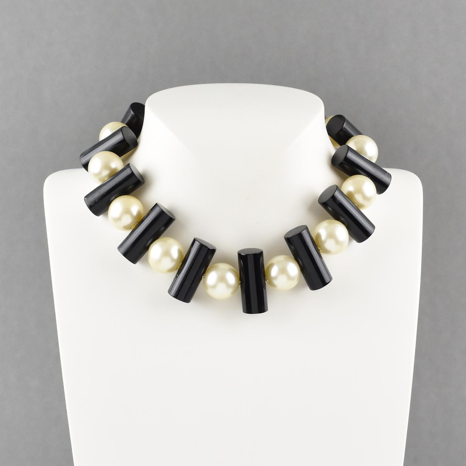 Judith Hendler Black and Pearl Lucite Choker Necklace In Good Condition In Atlanta, GA