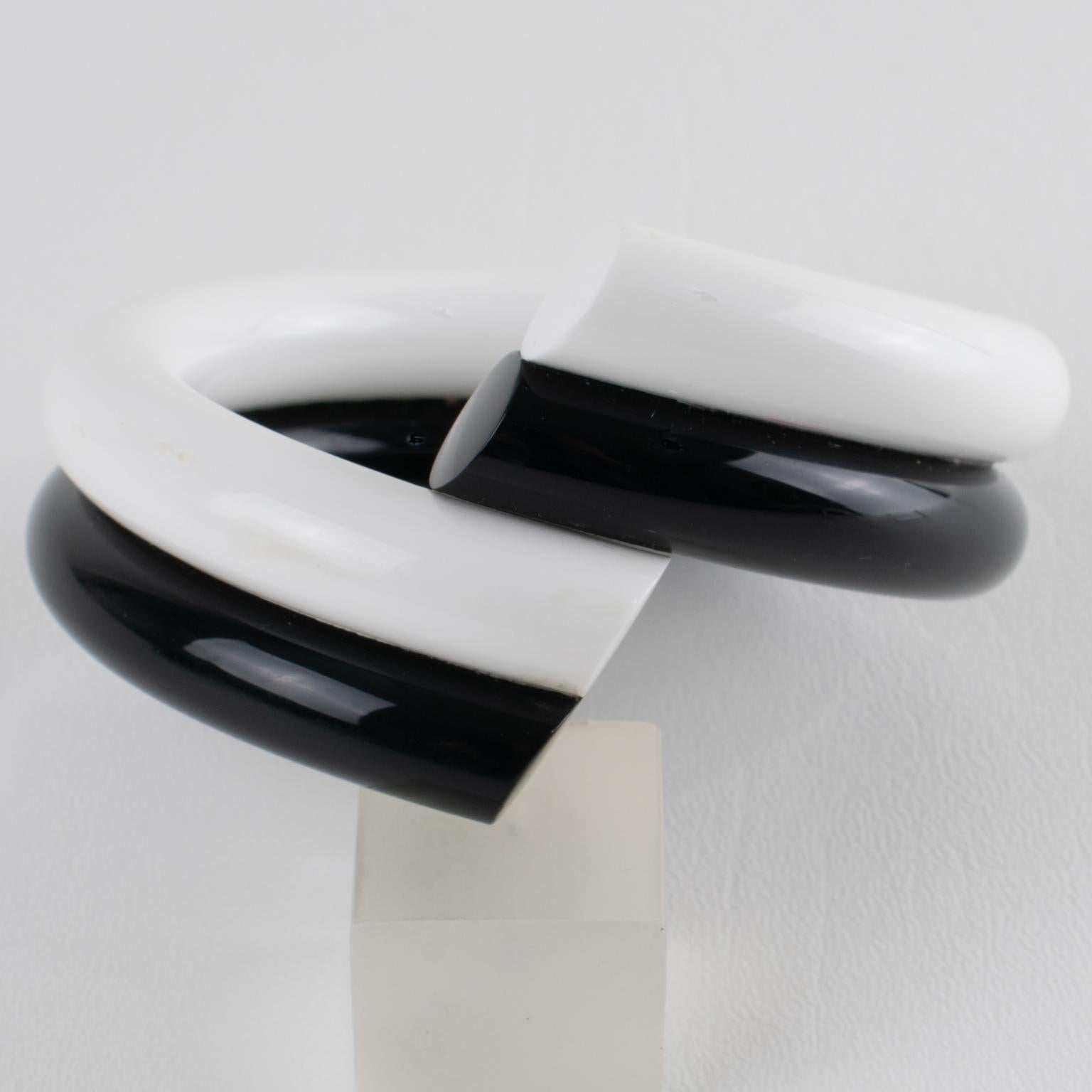 Judith Hendler Black and White Acrylic Bypass Bracelet Bangle For Sale 1