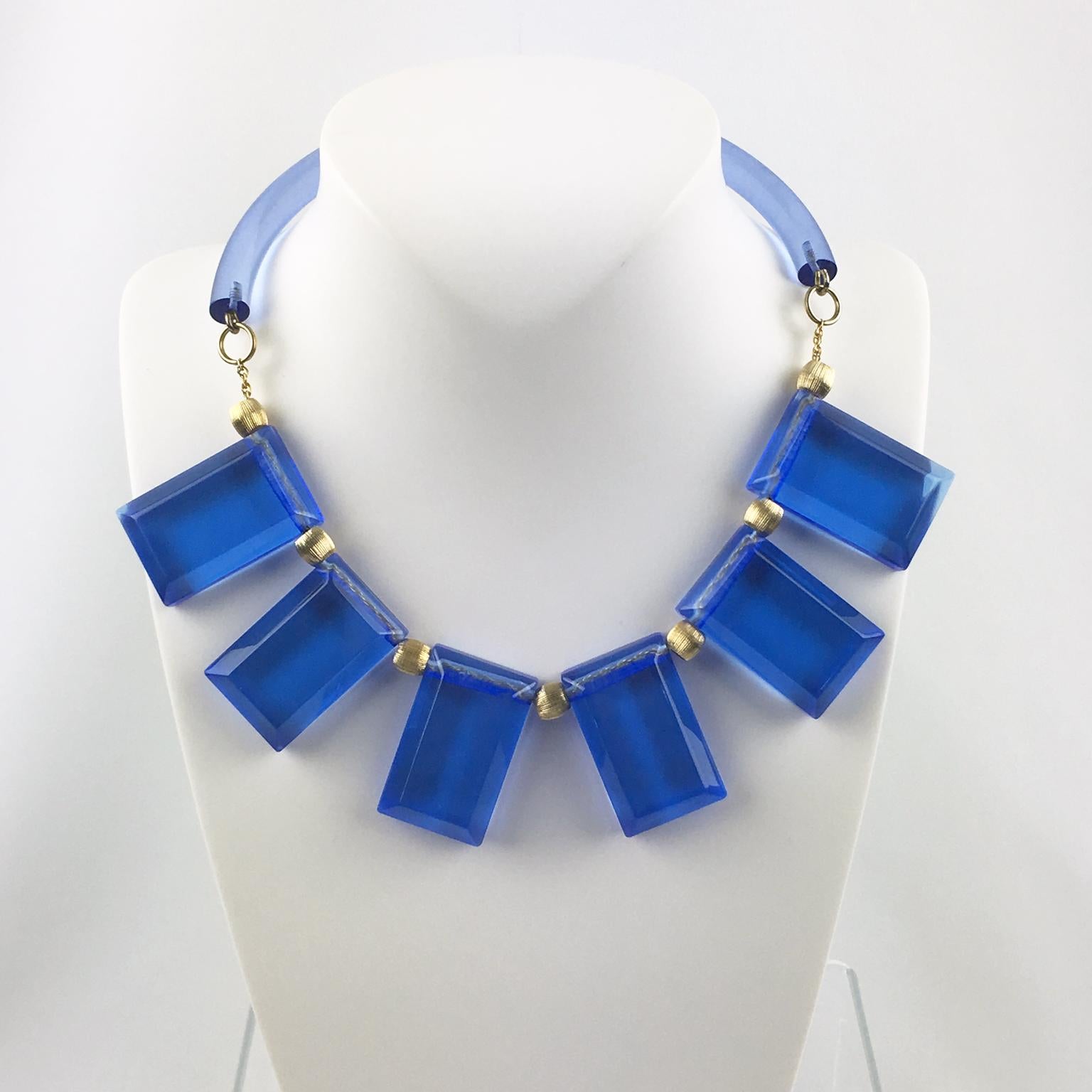 Judith Hendler Blue Acrylic Lucite Neck Ring Necklace In Excellent Condition In Atlanta, GA