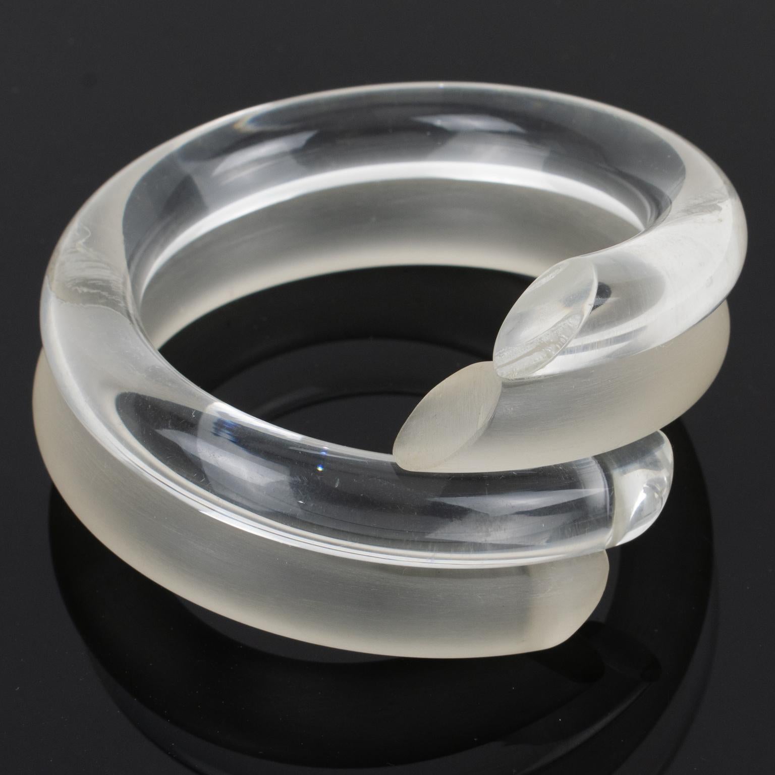 Modern Judith Hendler Clear and Frosted Lucite Acrylic Coiled Bracelet Bangle For Sale